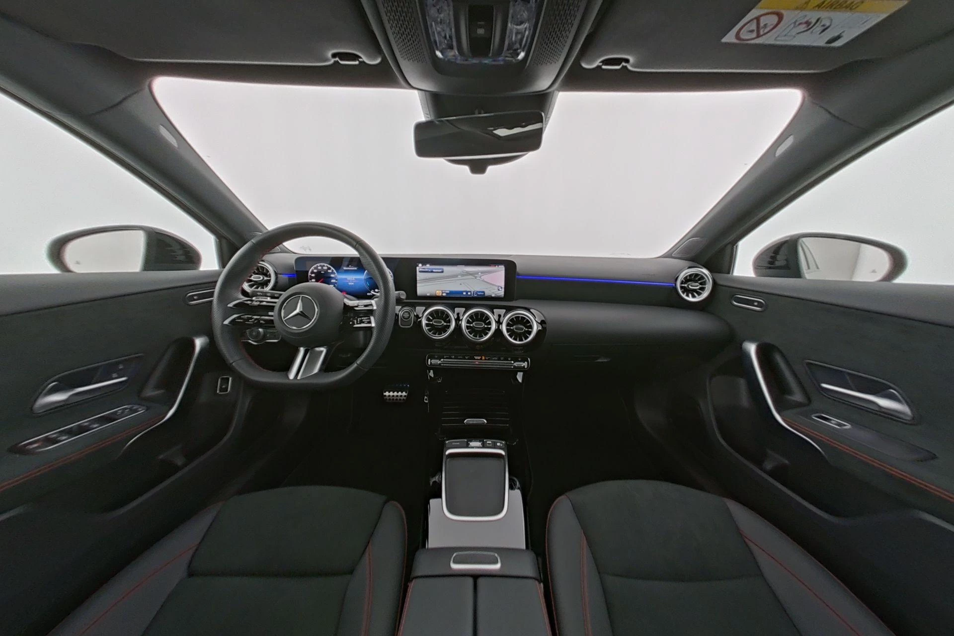Mercedes-Benz A-Klasse 250 e AMG Line + PANO DAK + NIGHTPAKKET + CARPLAY +