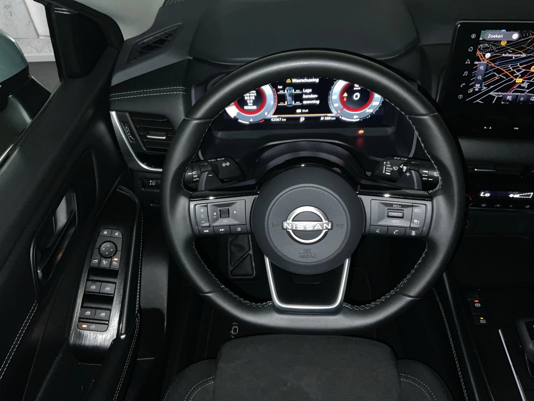 Nissan-QASHQAI-image-12