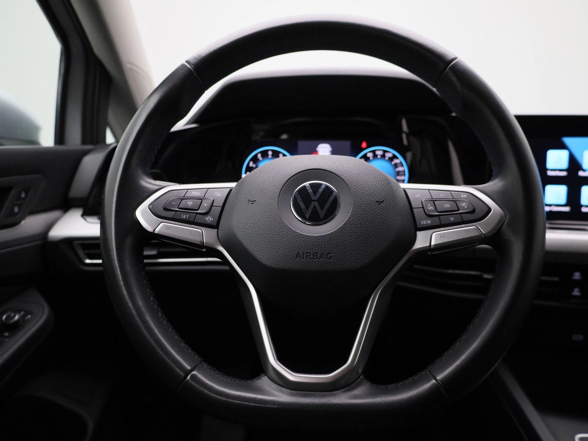 Volkswagen Golf Variant 1.0 eTSI Life Business