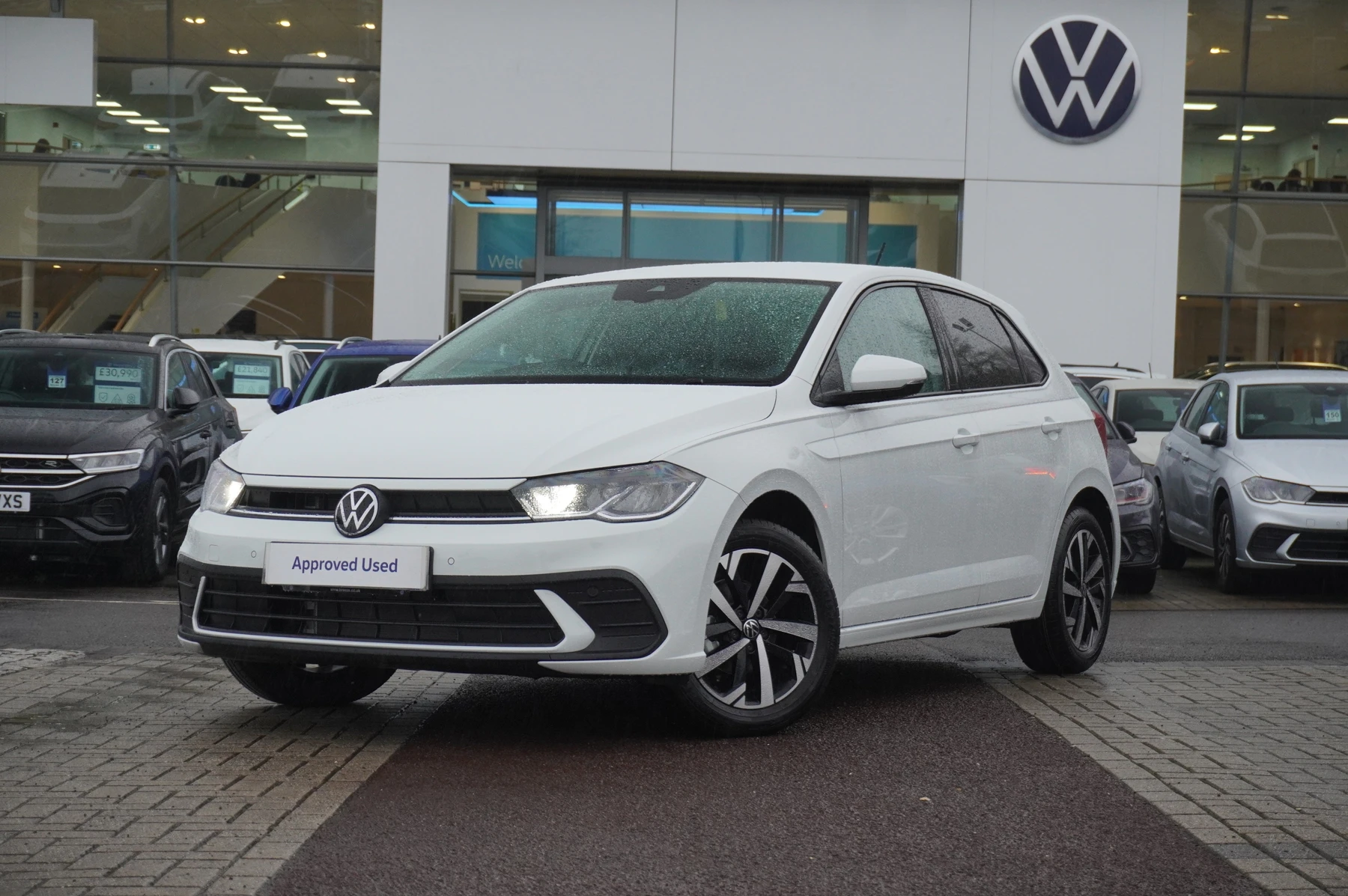 Volkswagen-Polo-image-19