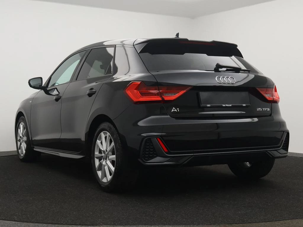 Audi-A1 Sportback-image-3