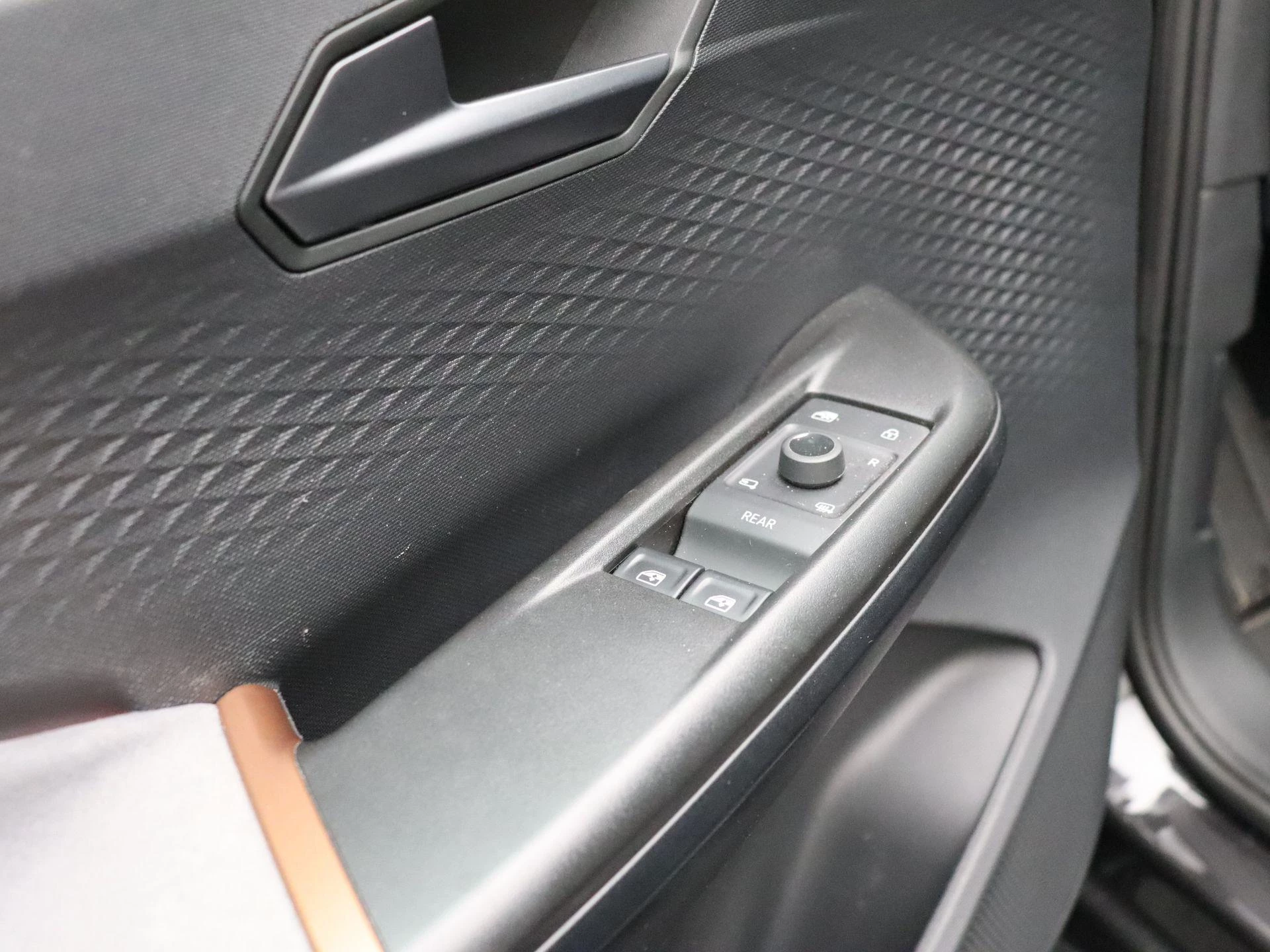 CUPRA-Born-image-14