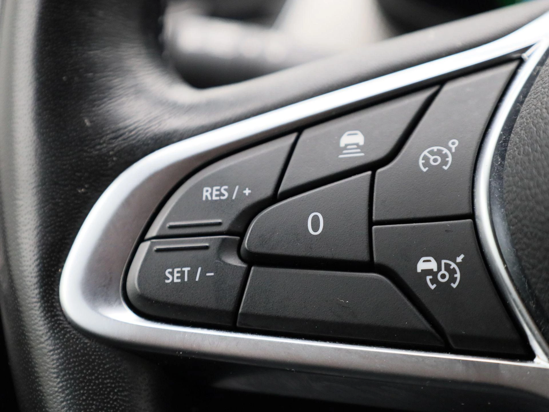 Renault-Arkana-image-17