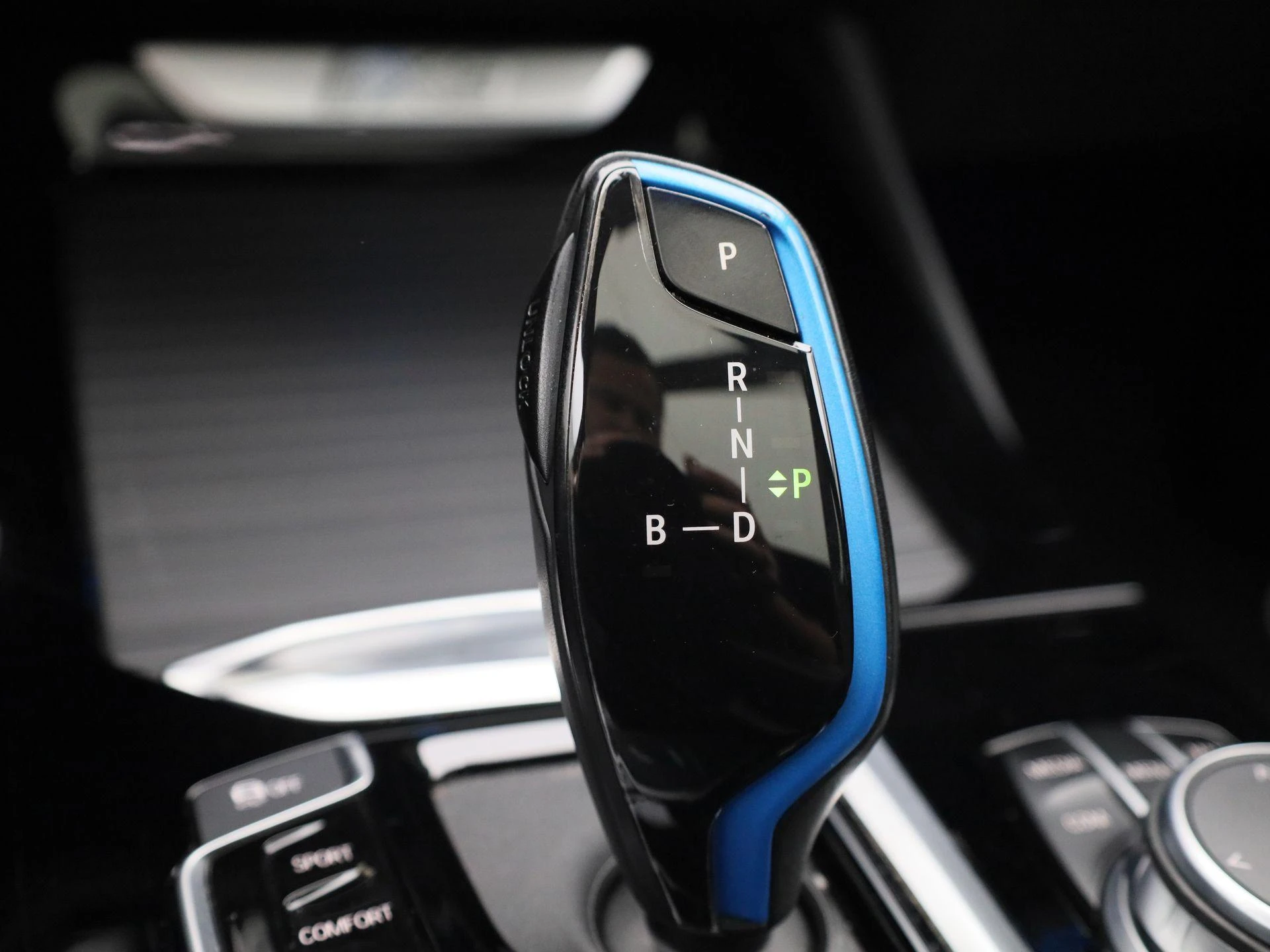 BMW-iX3-image-23