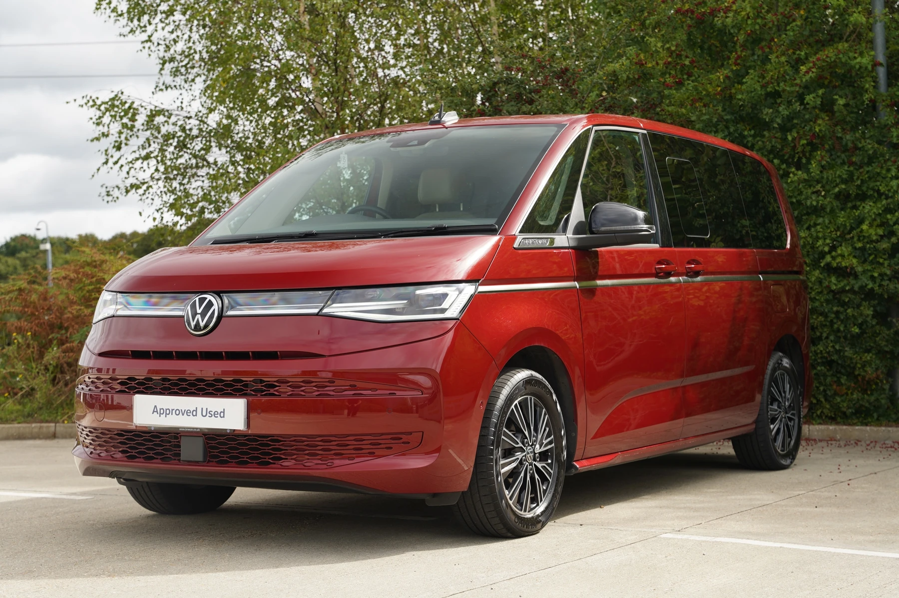 Volkswagen-Multivan-image-40