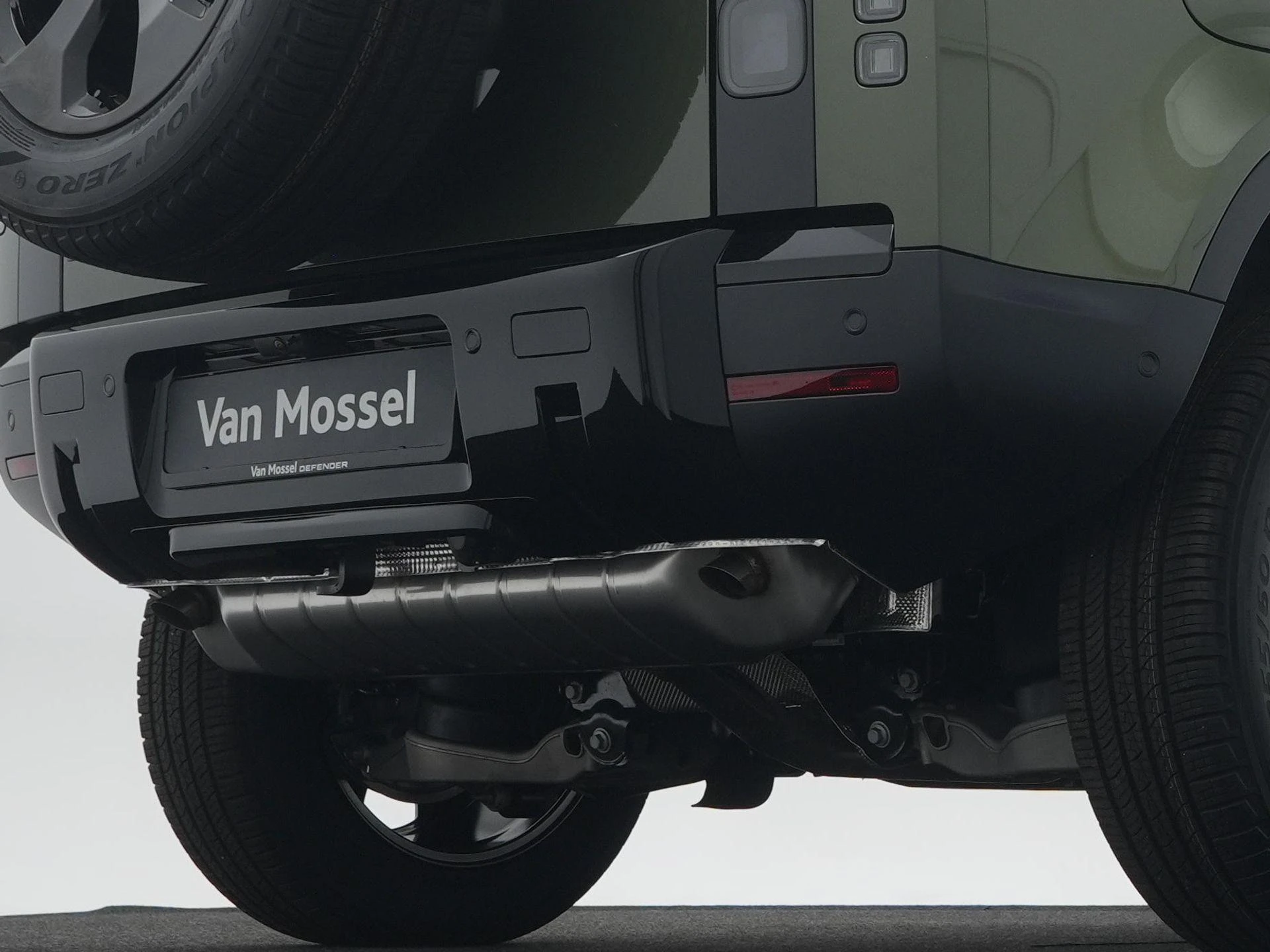 Land Rover-Defender-image-43