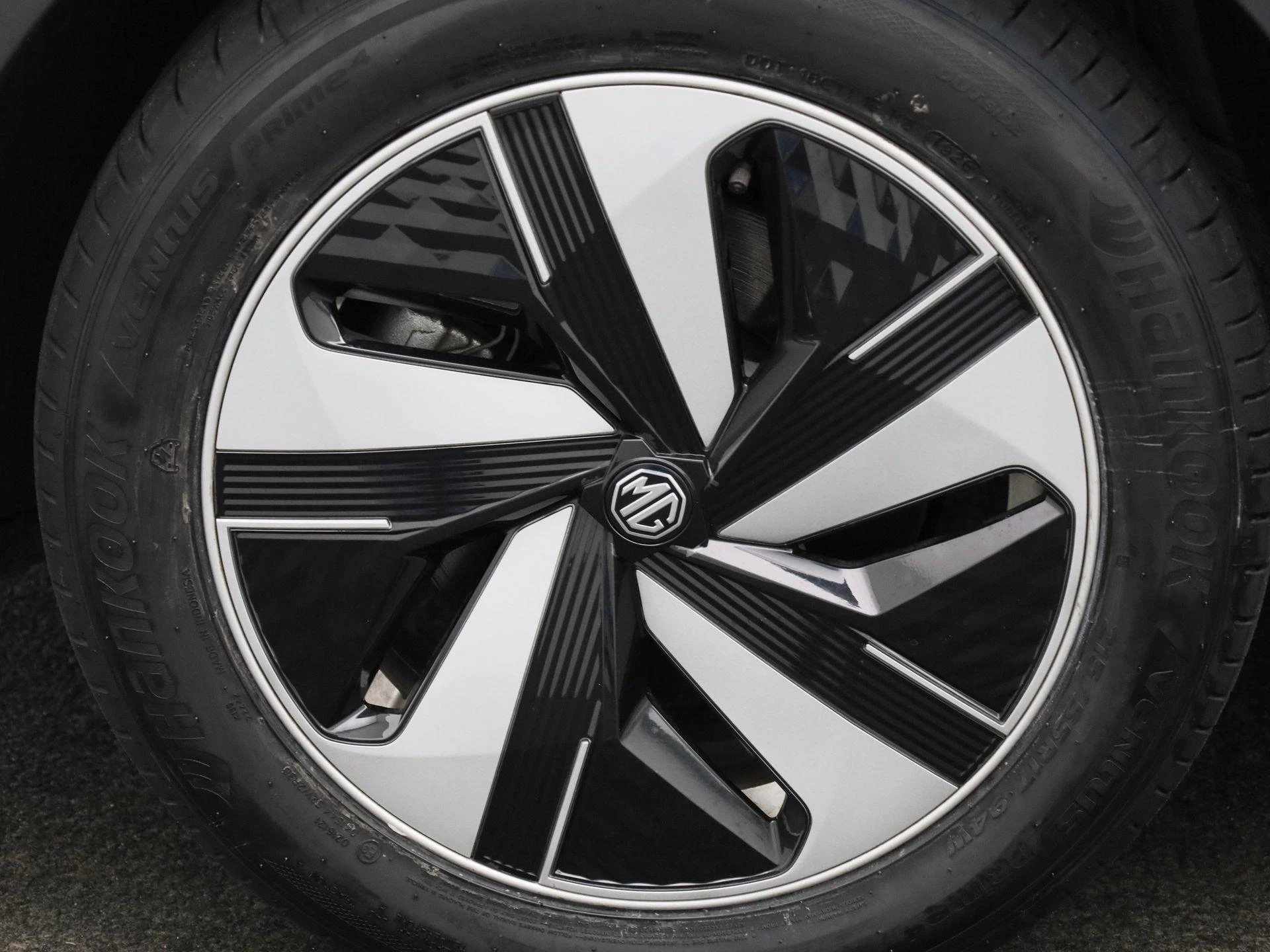 MG-ZS EV-image-12