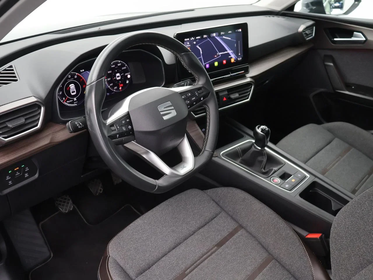 SEAT-Leon-image-12
