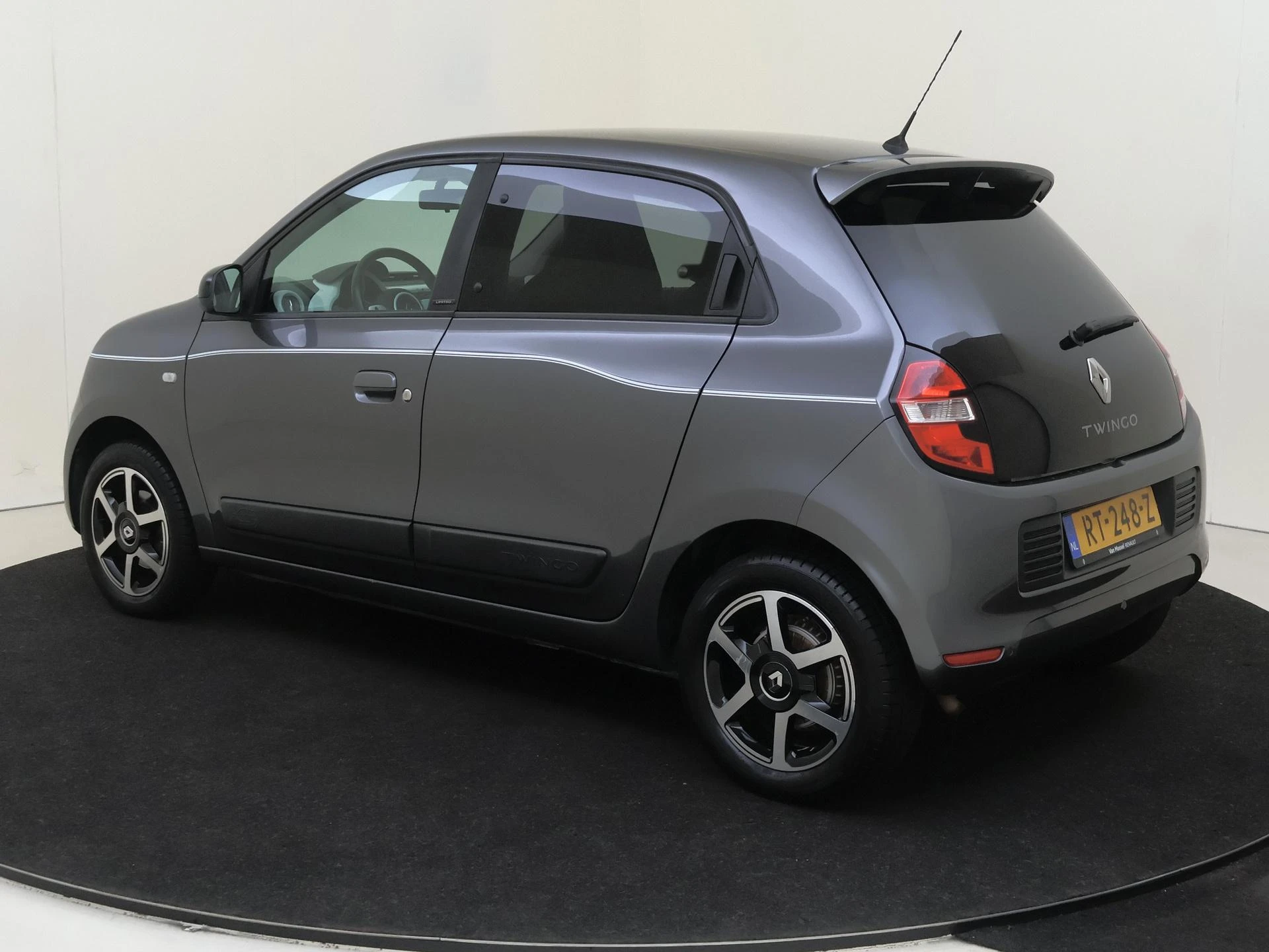 Renault-Twingo-image-2