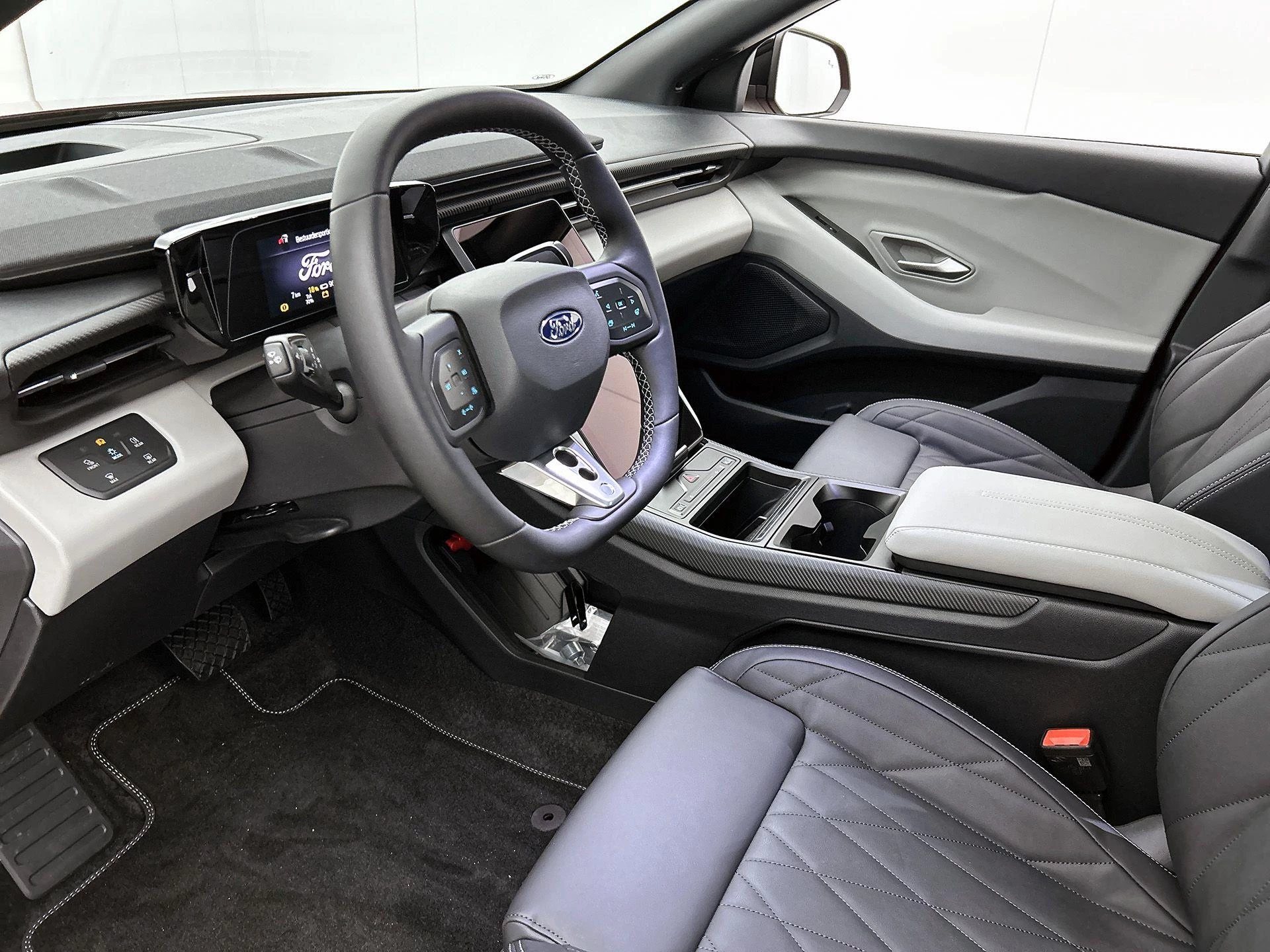 Ford Capri Premium Extended Range RWD 77 kWh