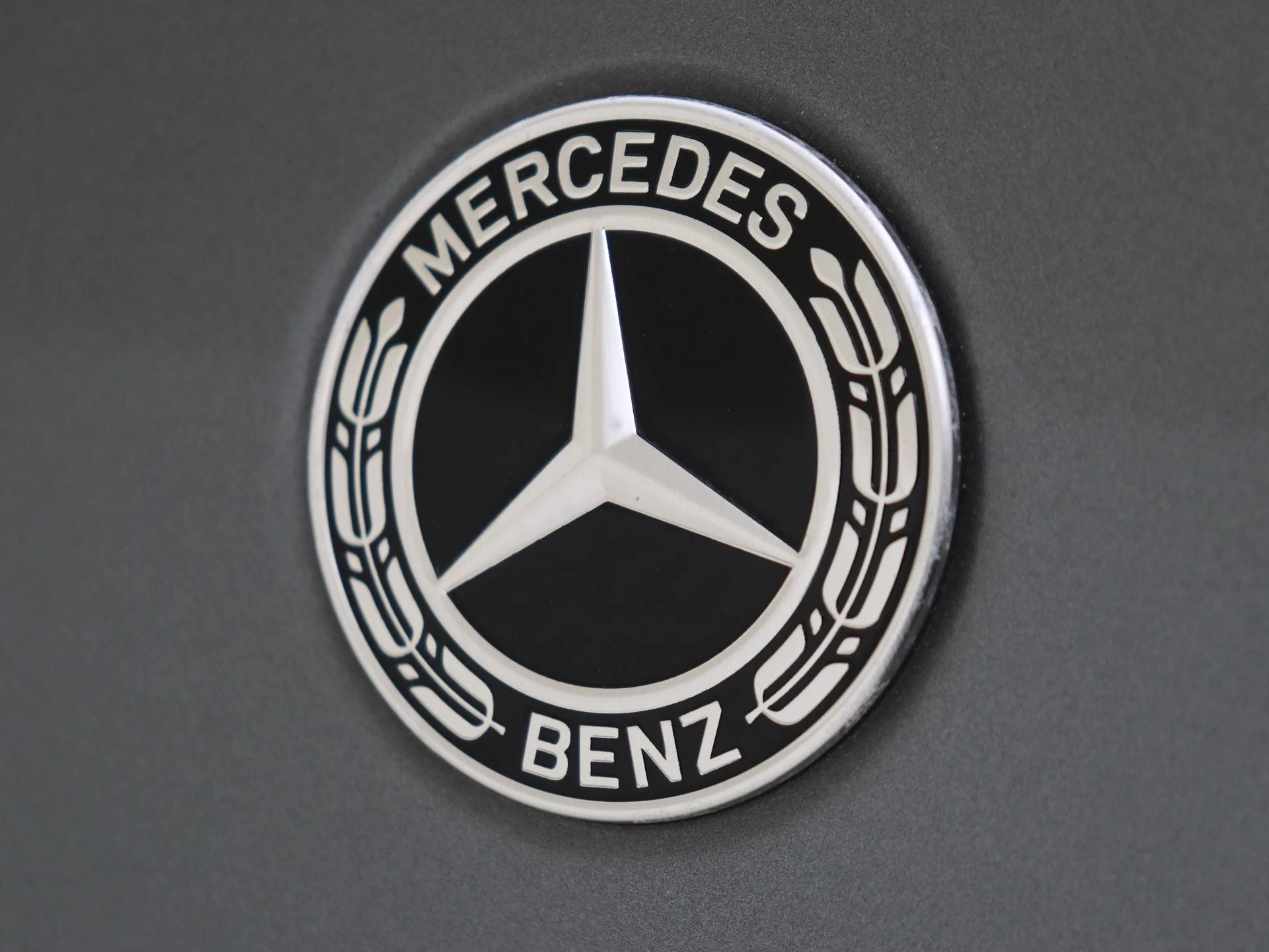 Mercedes-Benz-GLC-image-30