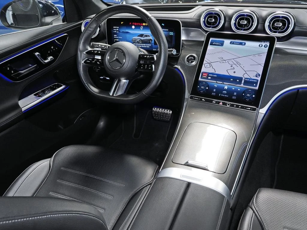 Mercedes-Benz-GLC 300 d-image-10