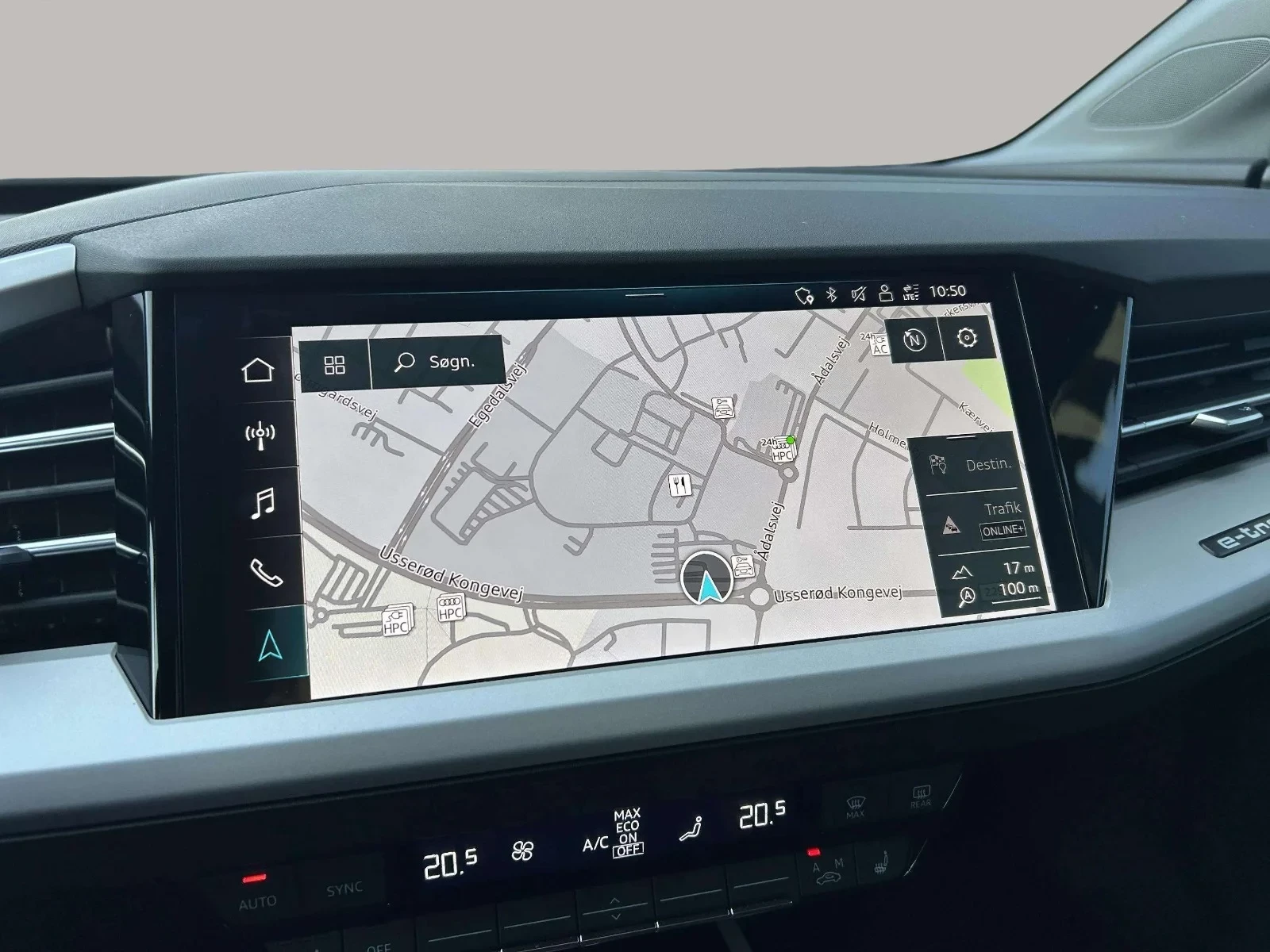 Audi-Q4 e-tron-image-17