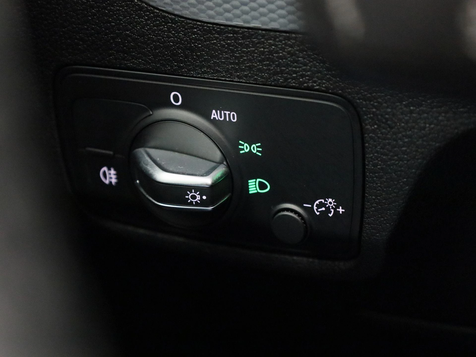 Audi-Q2-image-24