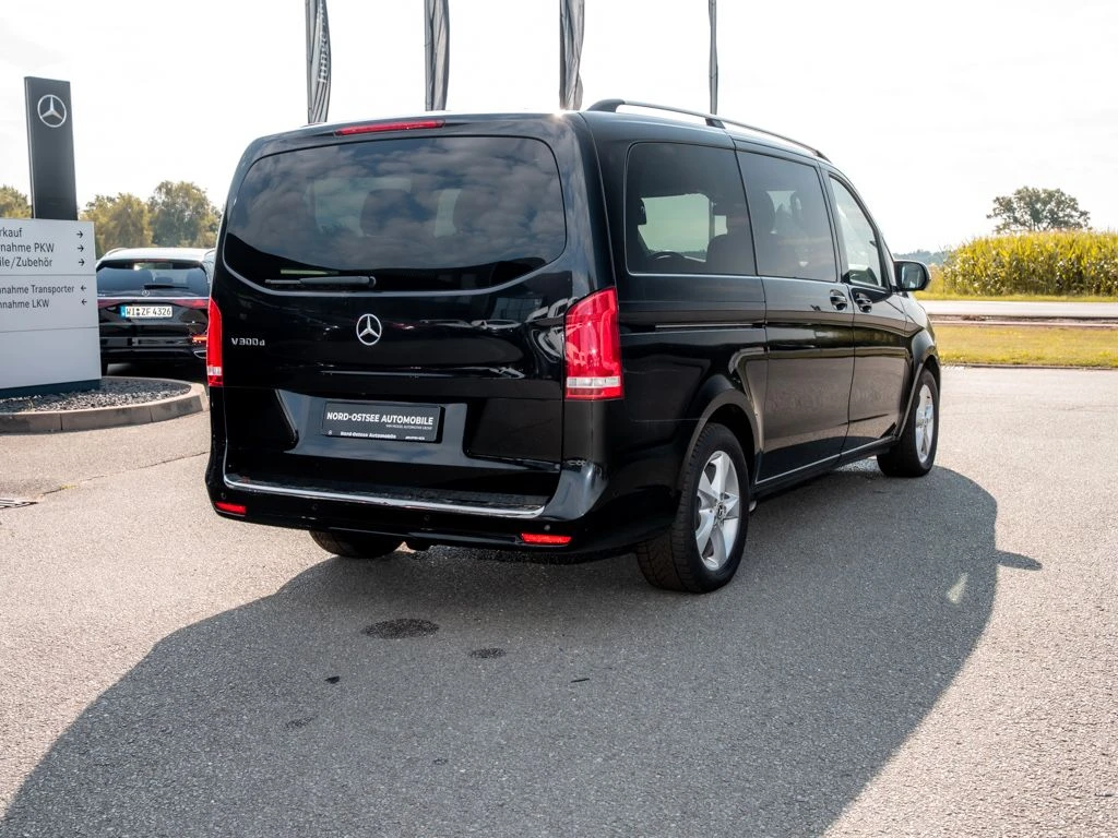 Mercedes-Benz-V-Klasse 300-image-4
