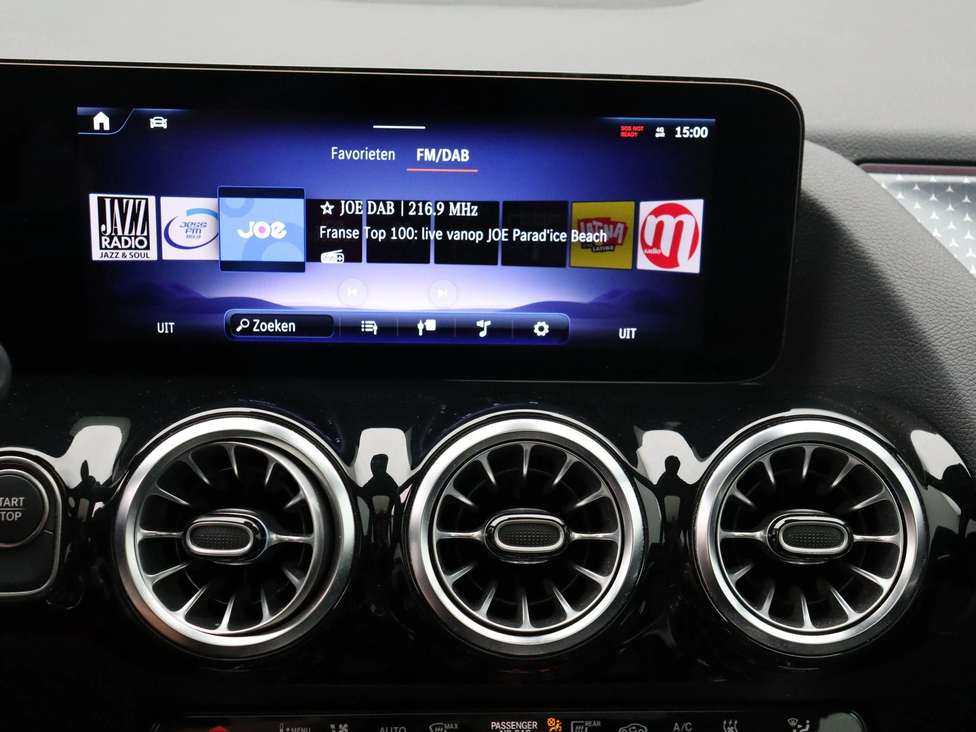Mercedes-Benz-EQA-image-12
