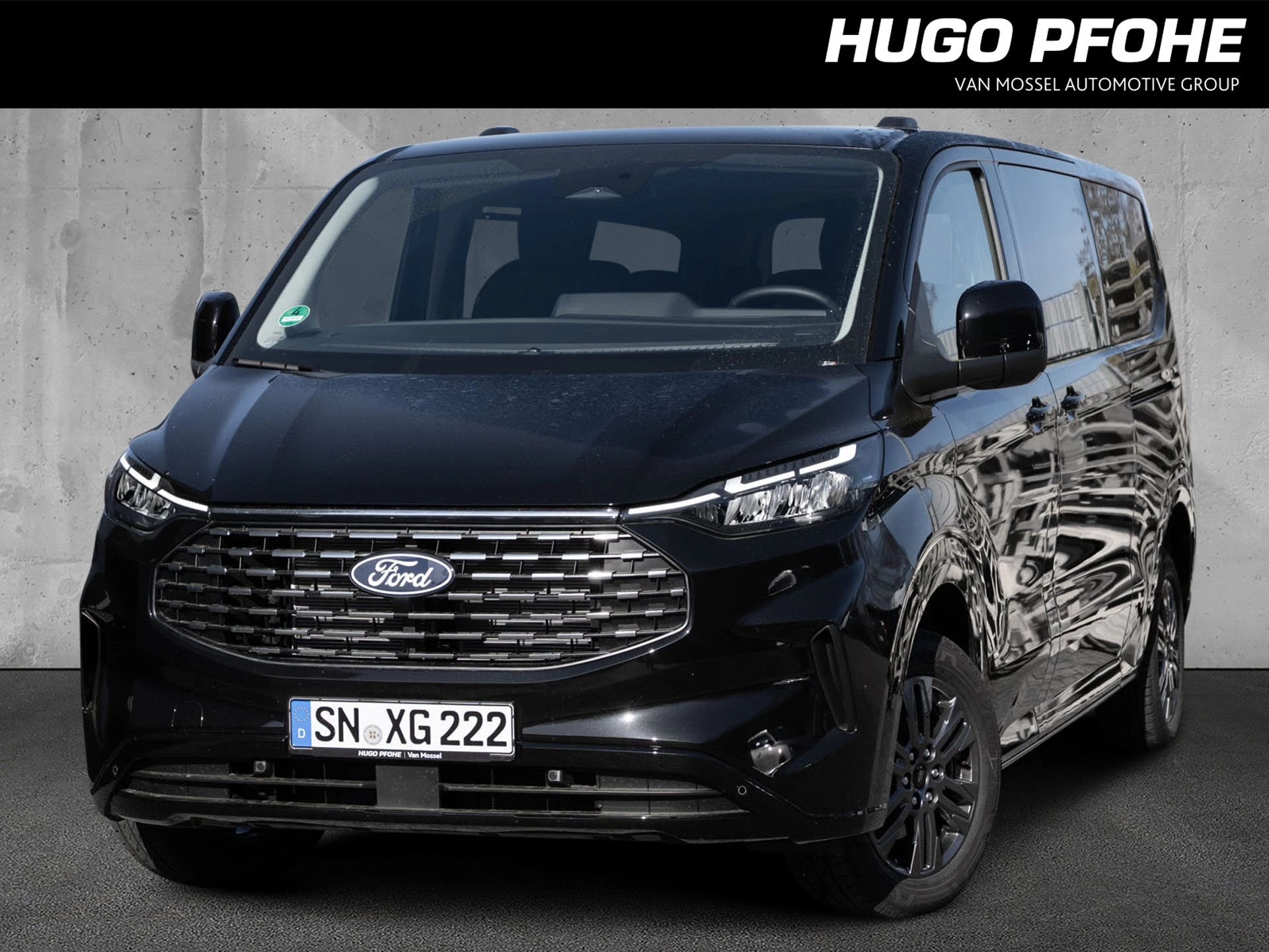 Ford-Tourneo Custom-image-0