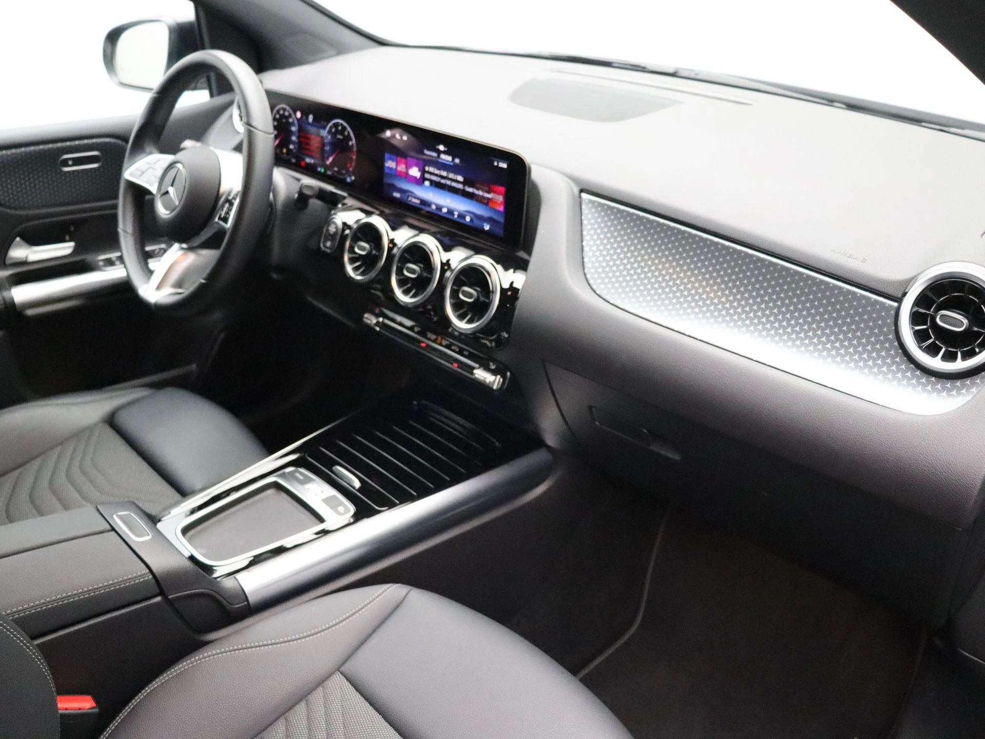 Mercedes-Benz Classe B 180 Business Line + CARPLAY + LED +