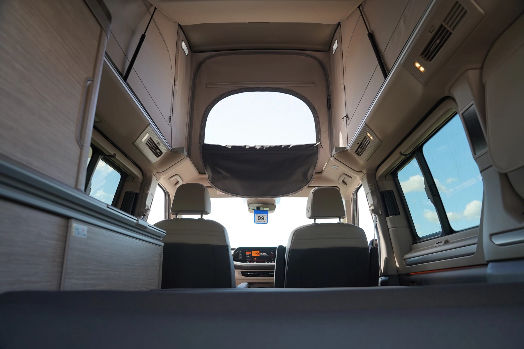 Volkswagen-California-image-10