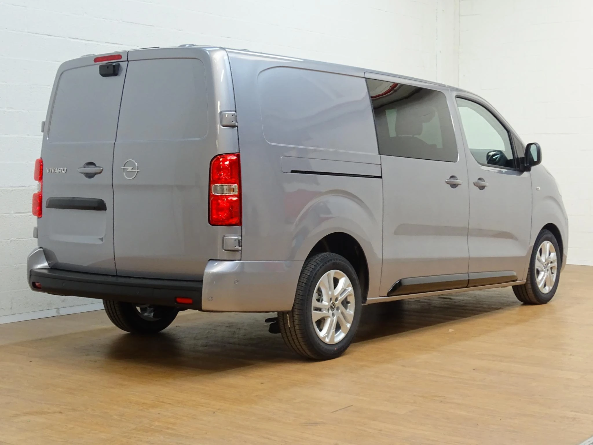 Opel-Vivaro-image-4