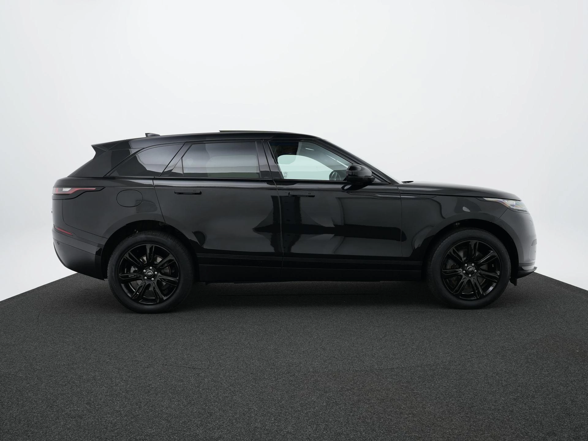 Land Rover-Range Rover Velar-image-6