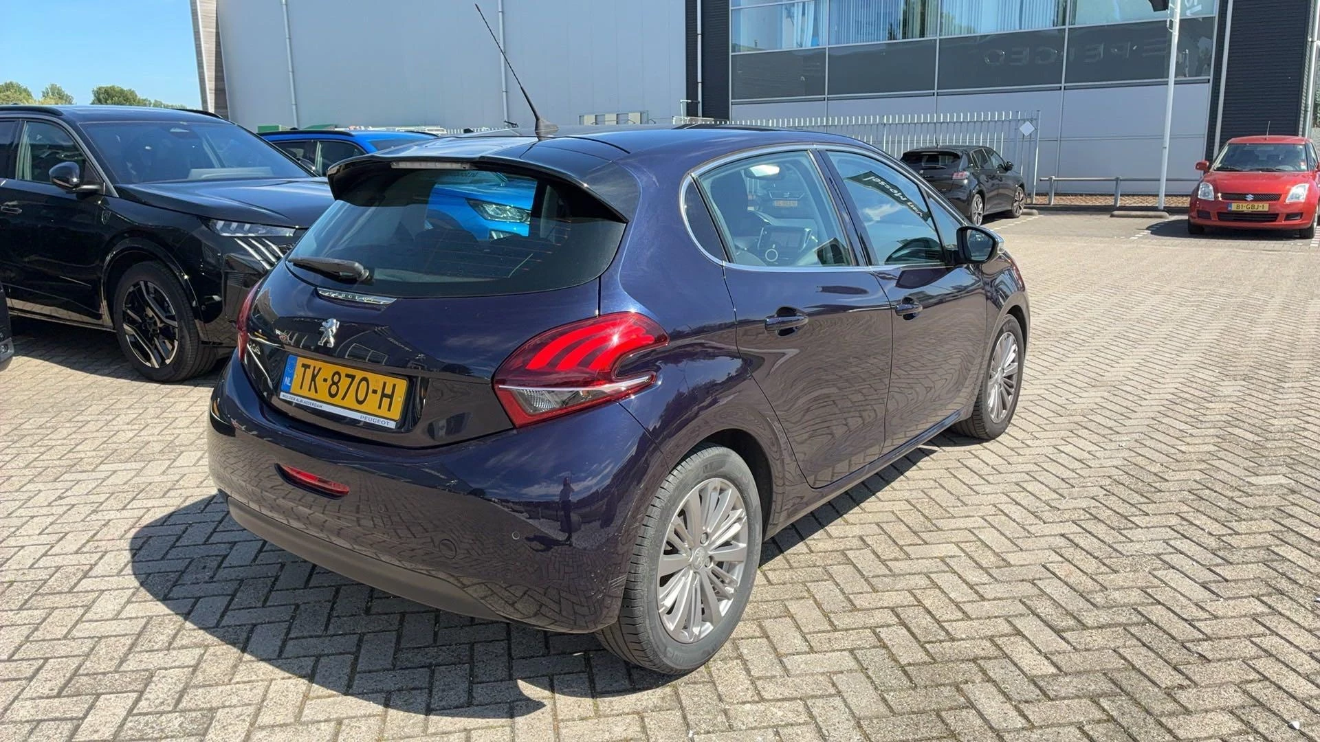 Peugeot 208 1.2 PureTech Blue Lease Executive