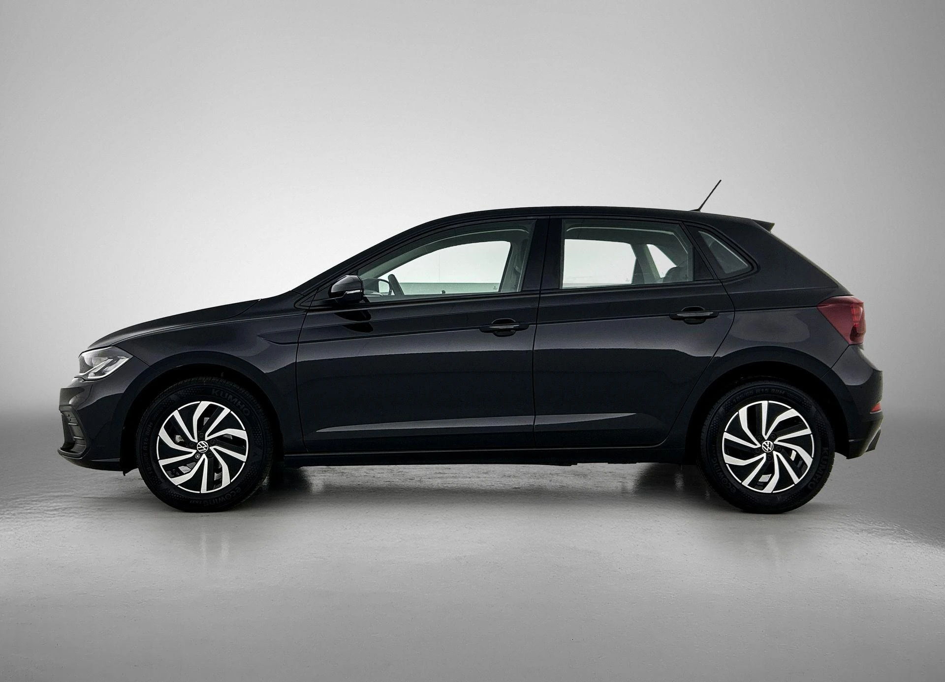 Volkswagen-Polo-image-1