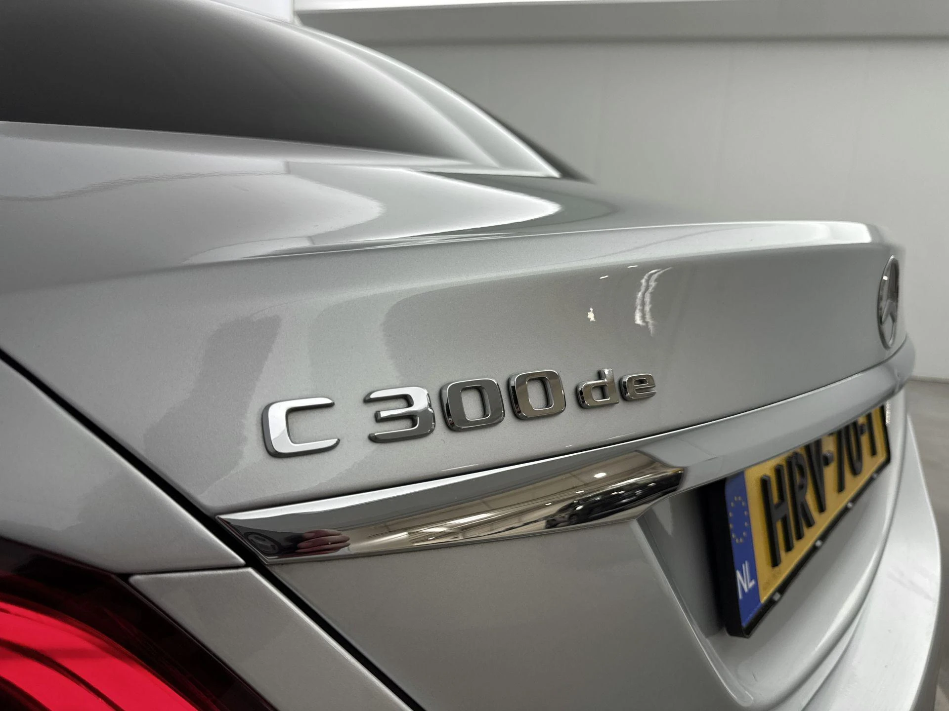 Mercedes-Benz-C-Klasse-image-21
