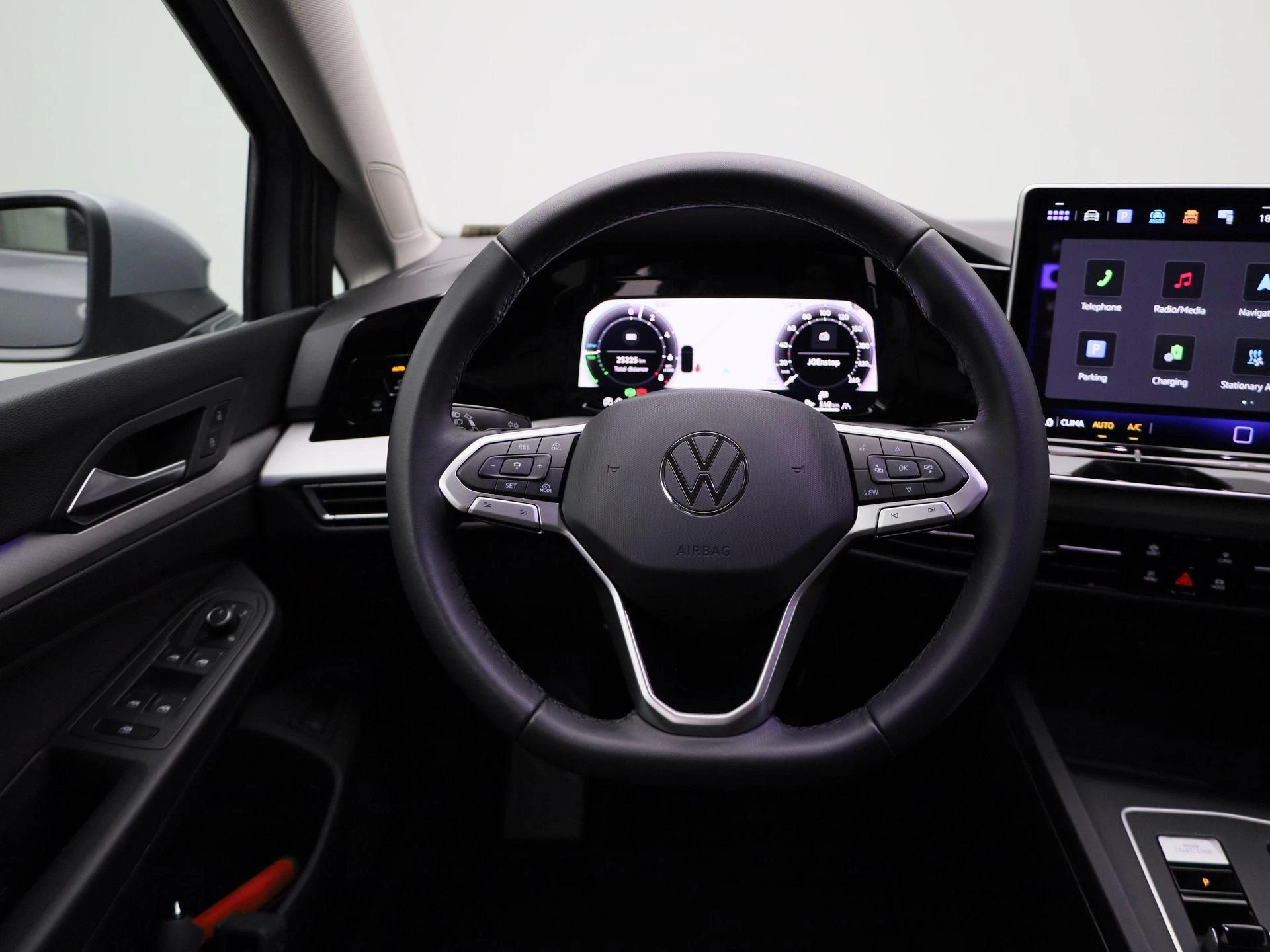 Volkswagen-Golf-image-6