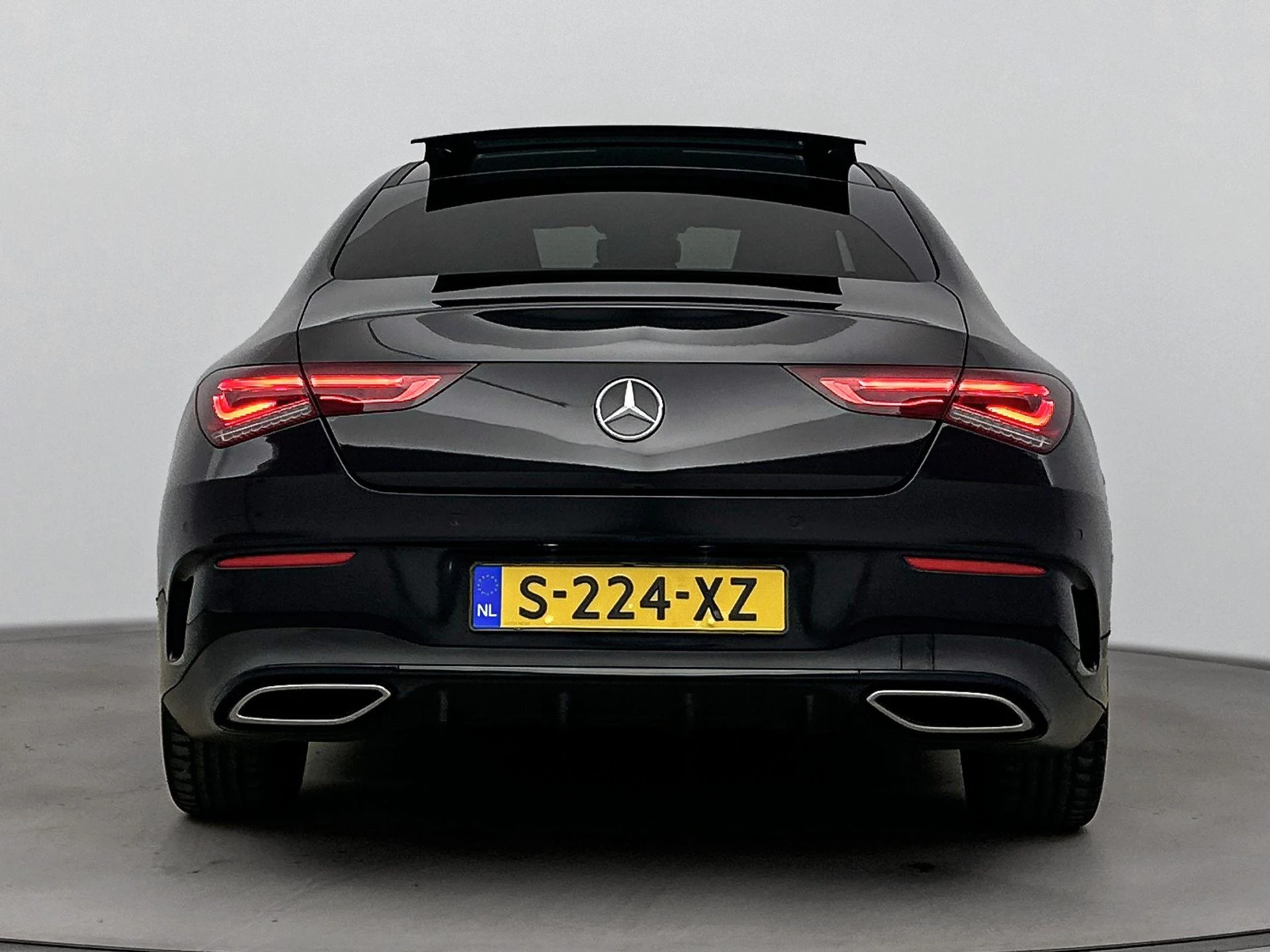 Mercedes-Benz-CLA-image-2