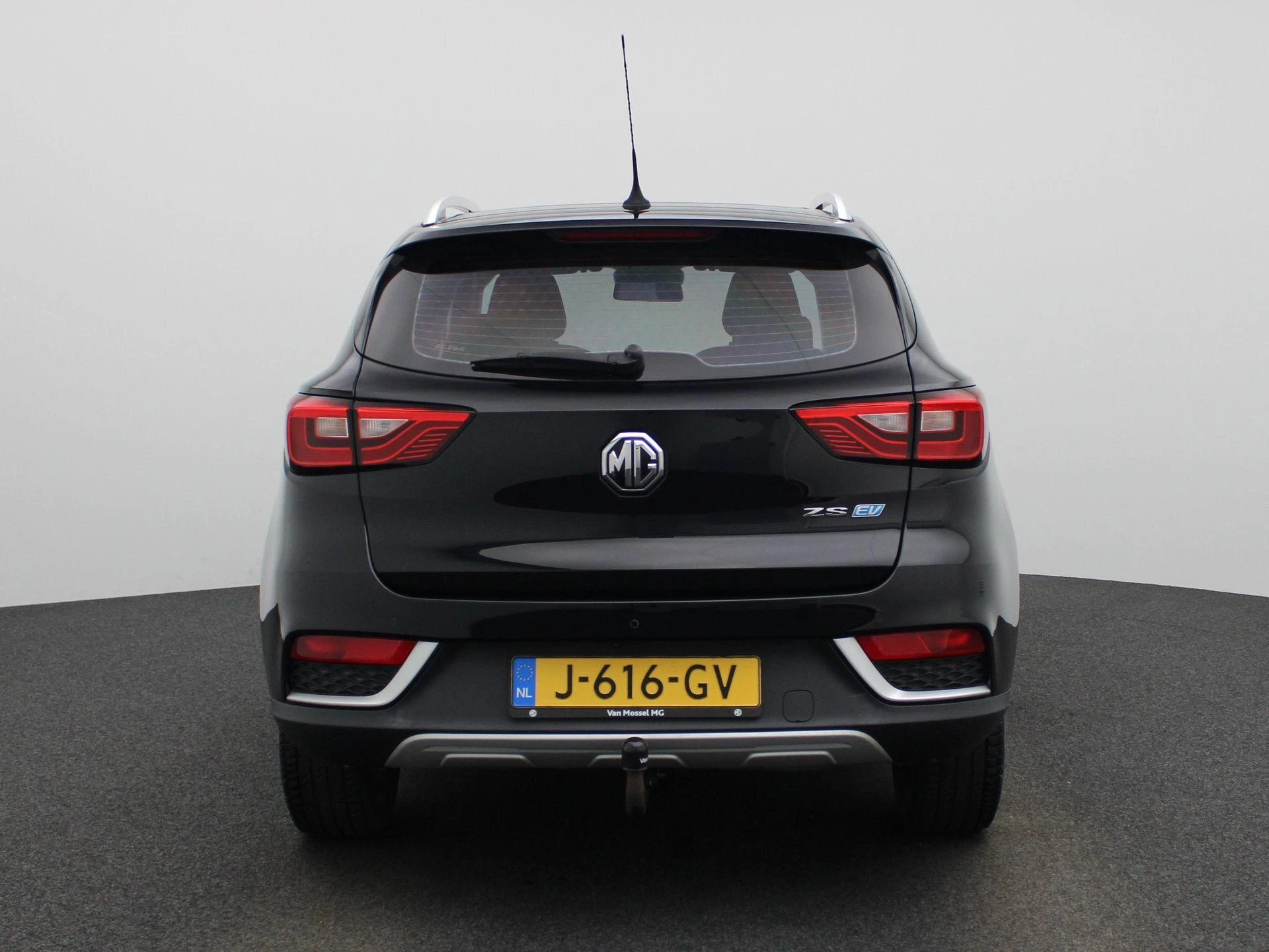 MG-ZS EV-image-4