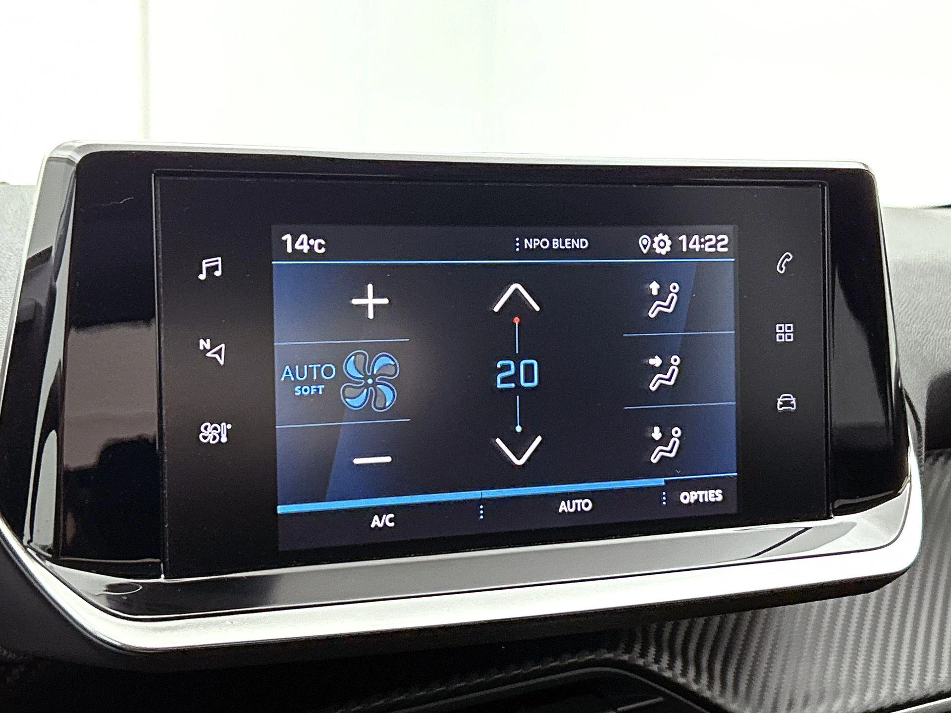 Peugeot-208-image-15