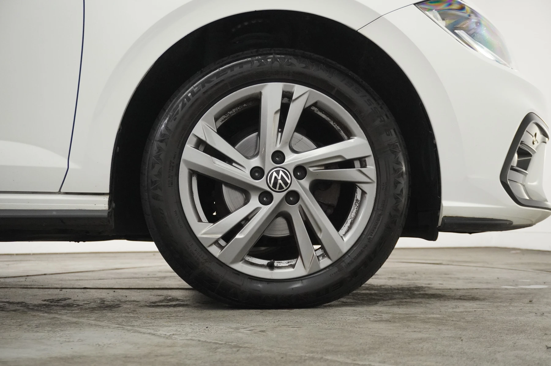 Volkswagen-Polo-image-22