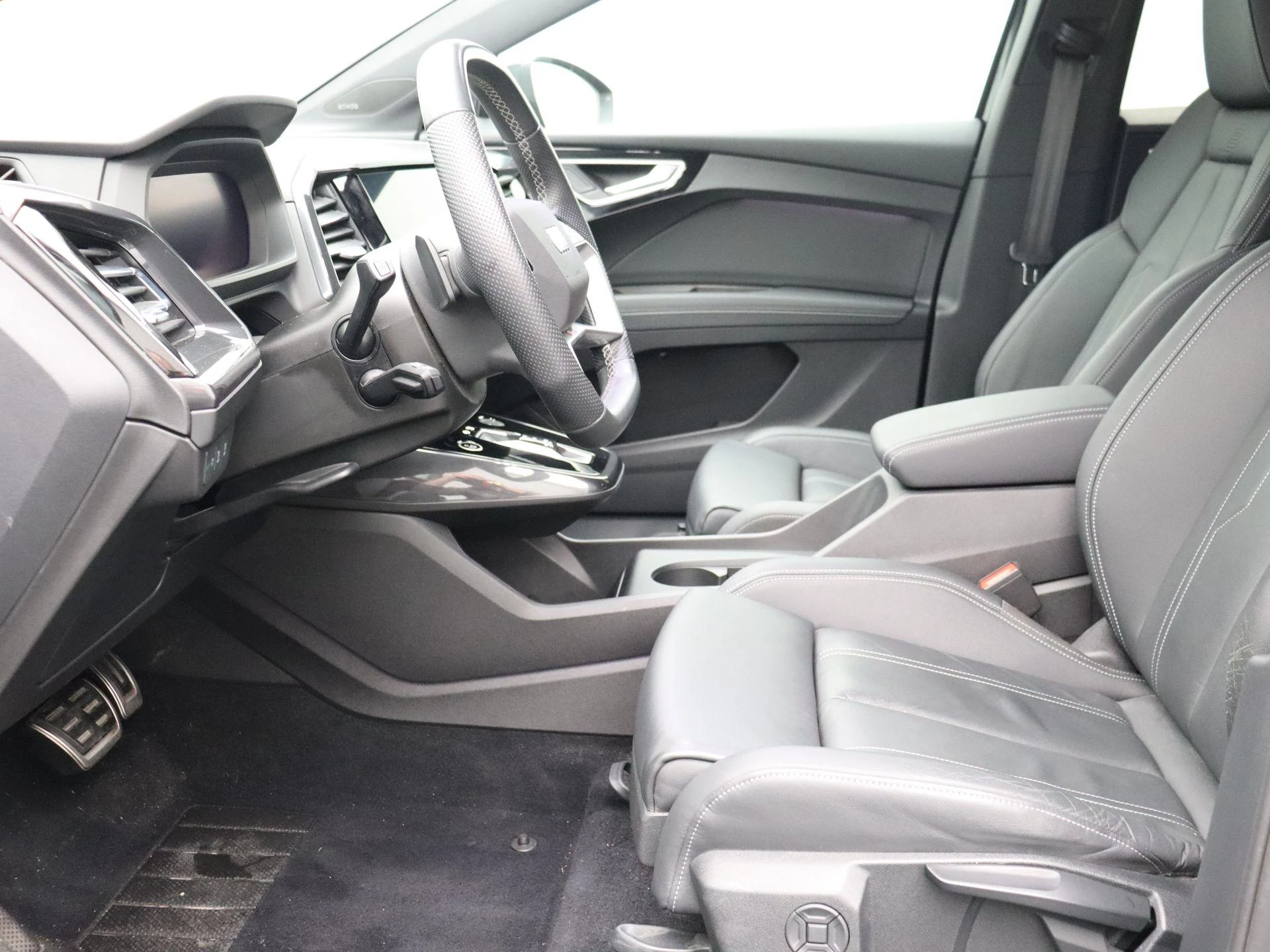 Audi-Q4 Sportback e-tron-image-17