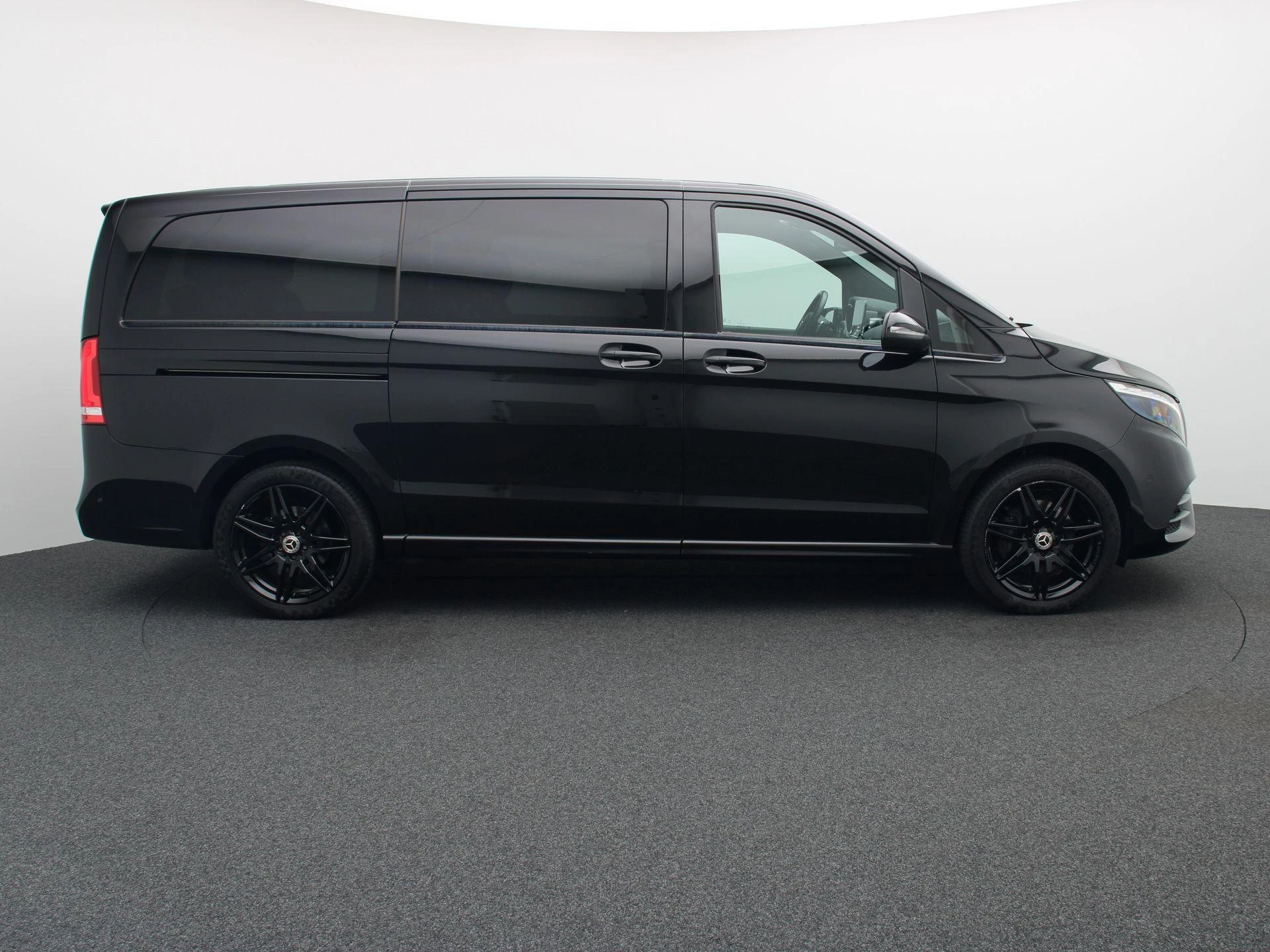 Mercedes-Benz-Classe V-image-5