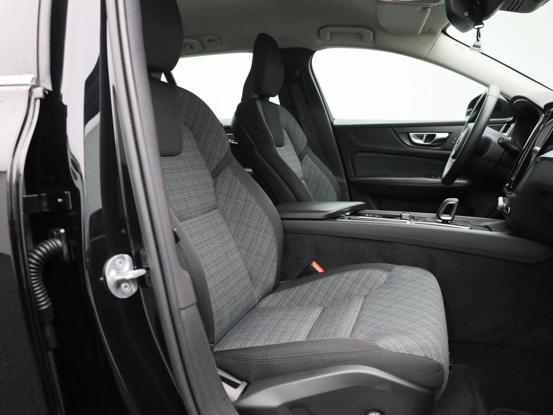Volvo-V60-image-33