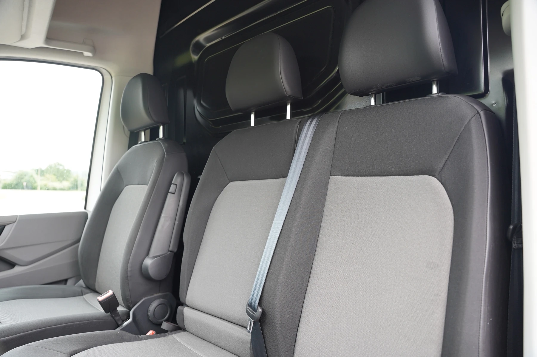 Volkswagen-Crafter-image-9
