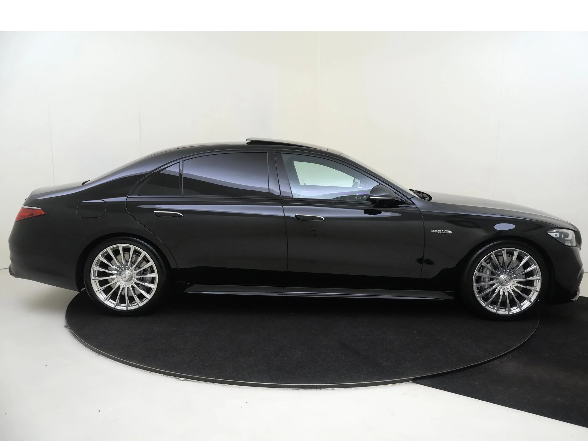 Mercedes-Benz-S-Klasse-image-8