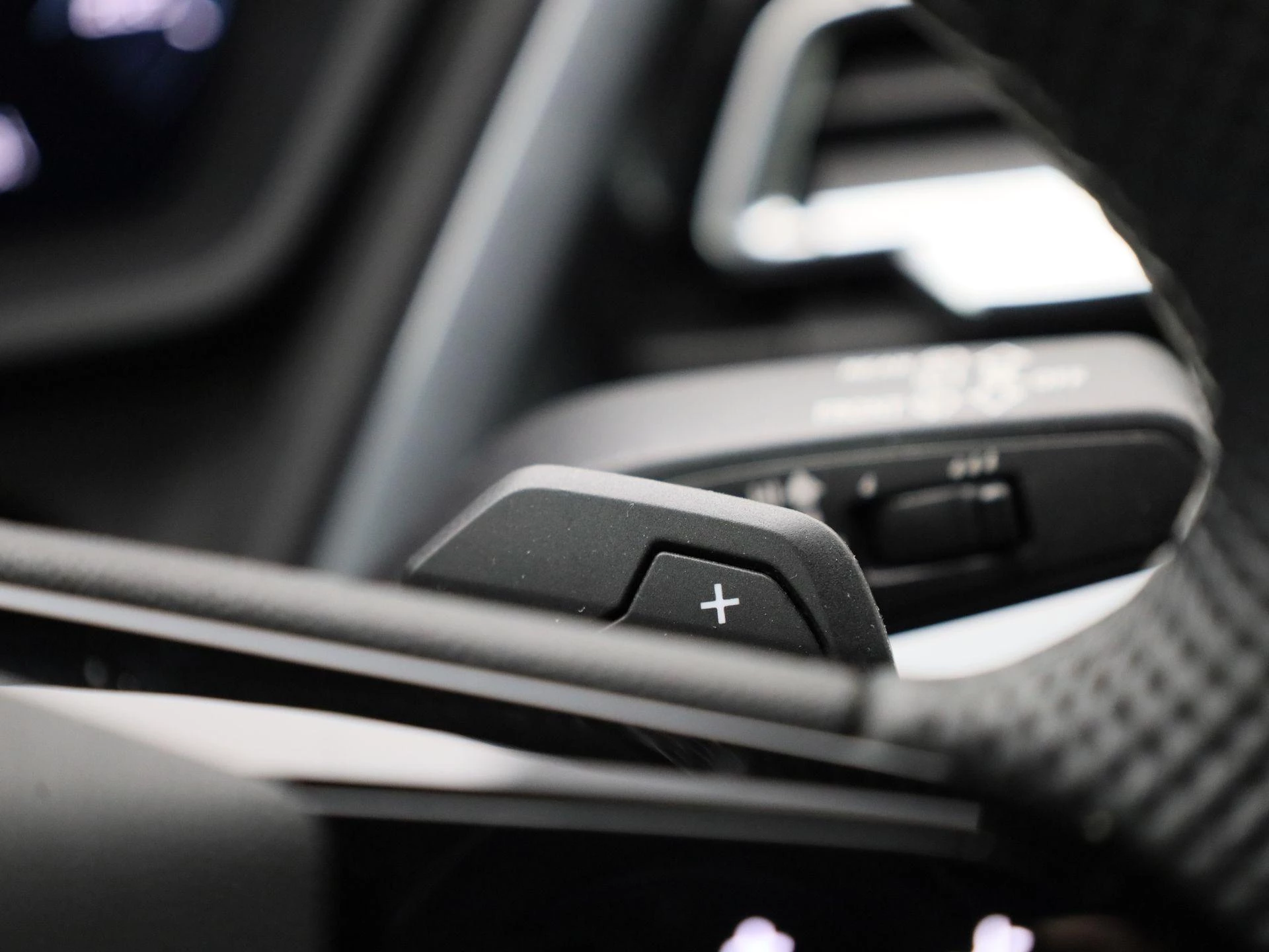 Audi-Q4 e-tron-image-31