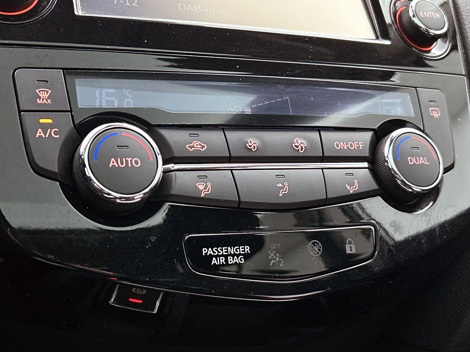 Nissan QASHQAI 1.6 Connect Edition