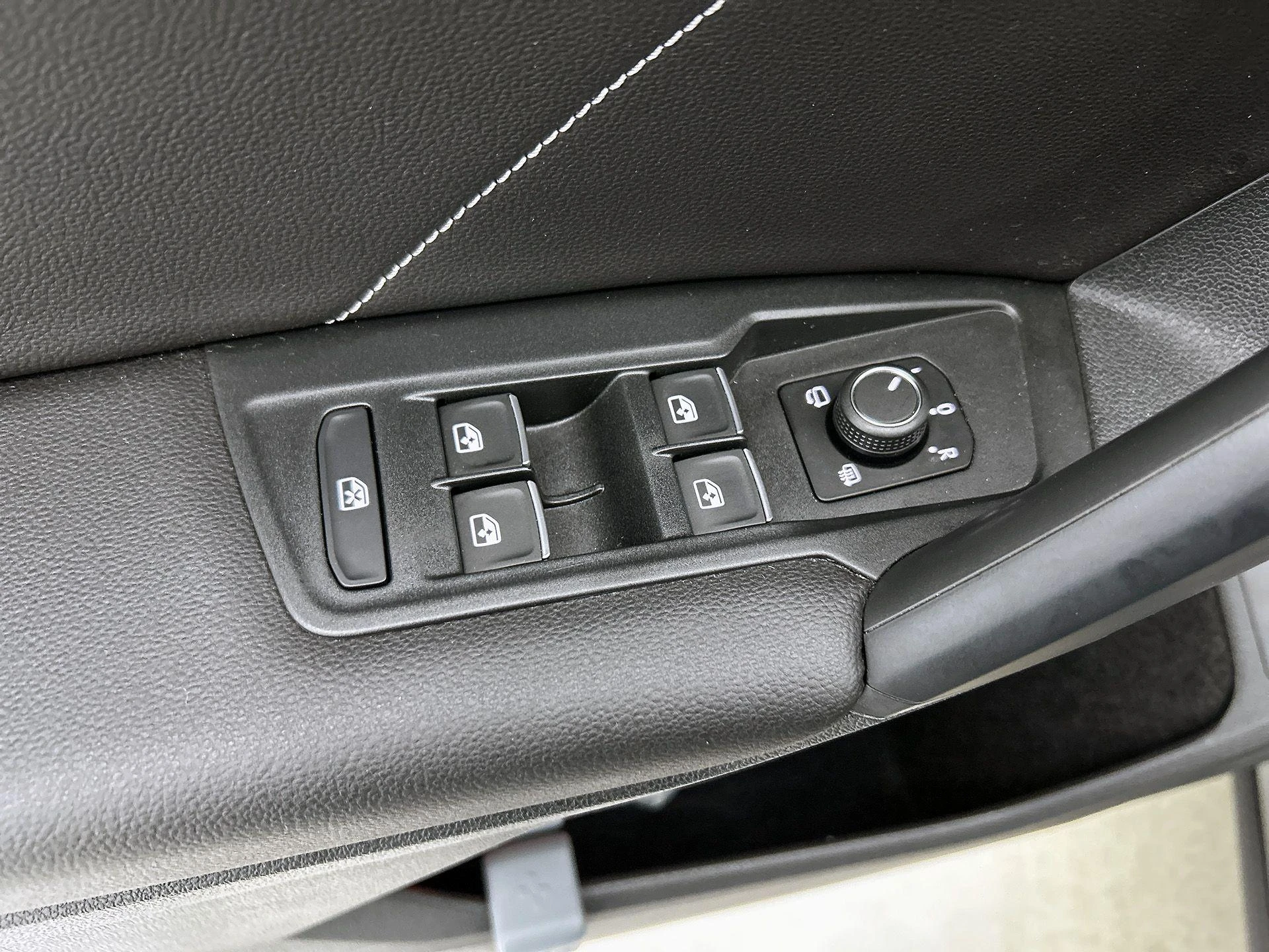 Volkswagen-Tiguan-image-46