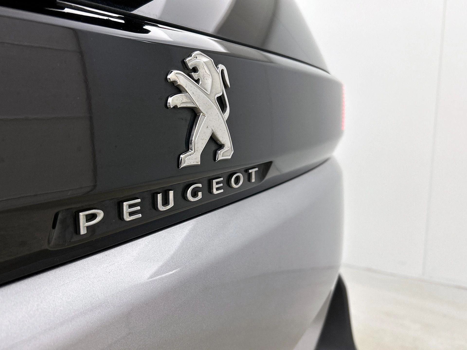Peugeot-5008-image-12