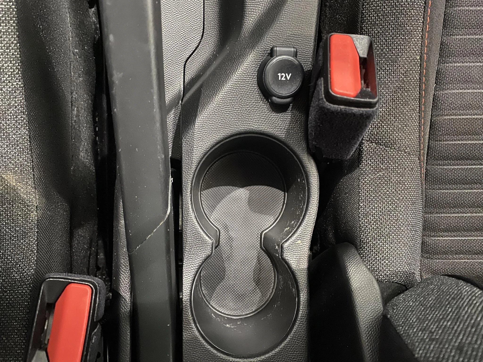 Peugeot-208-image-22