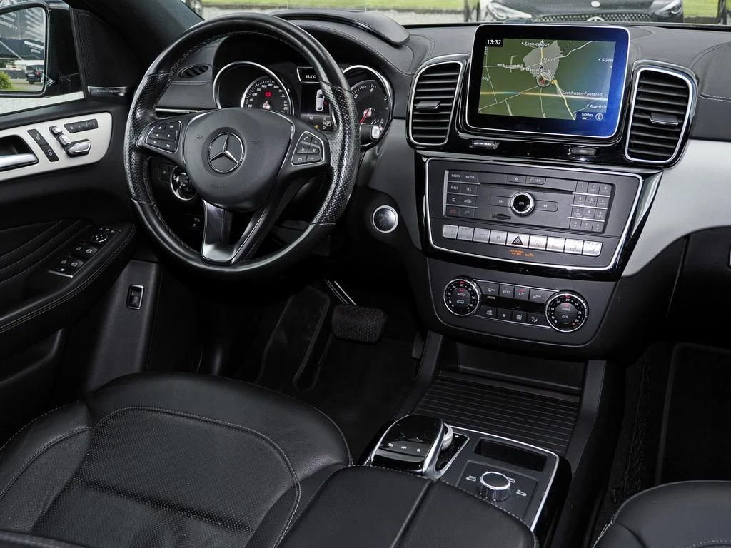 Mercedes-Benz-GLE 350 d-image-10