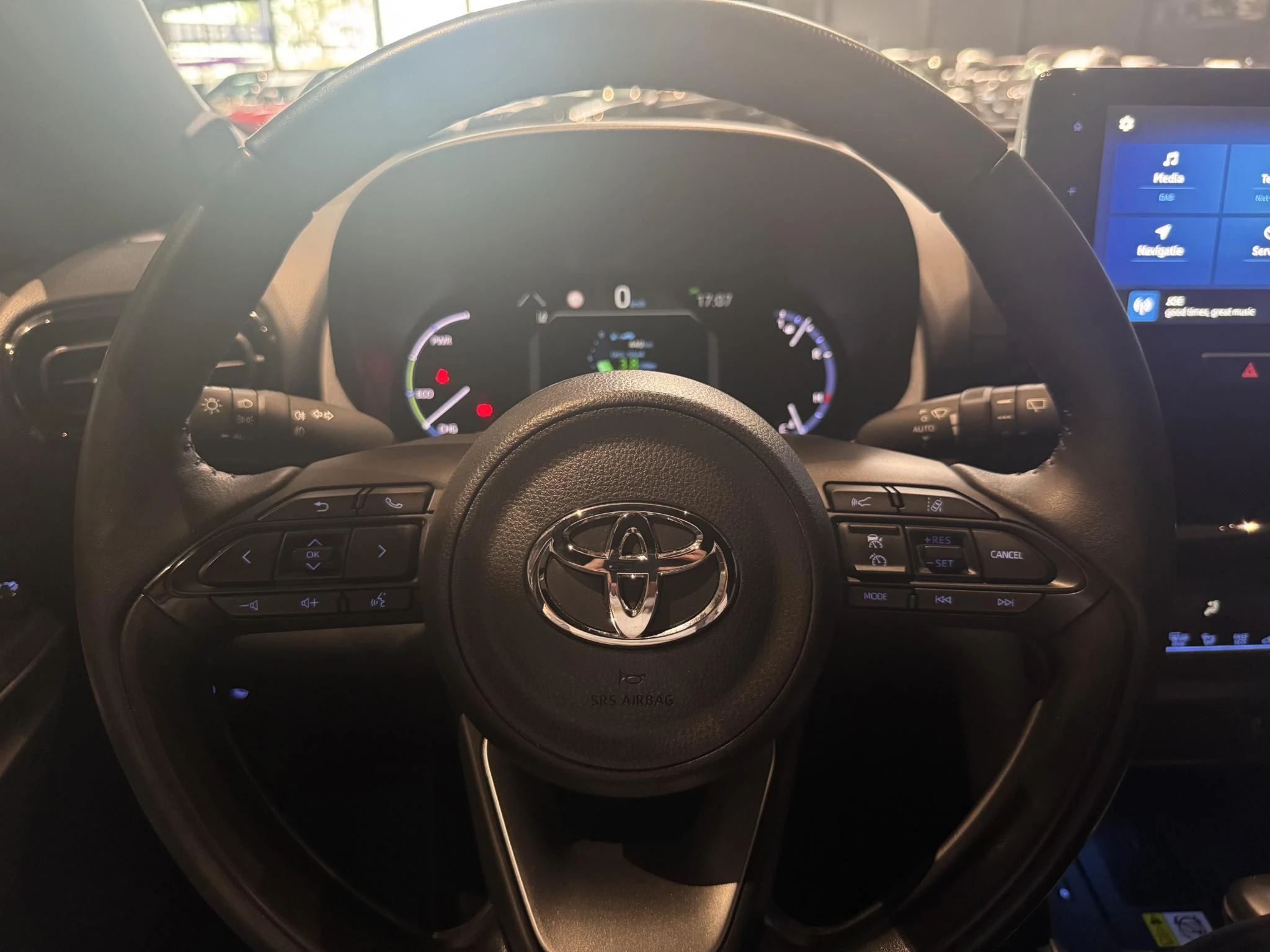 Toyota-Yaris Cross-image-18