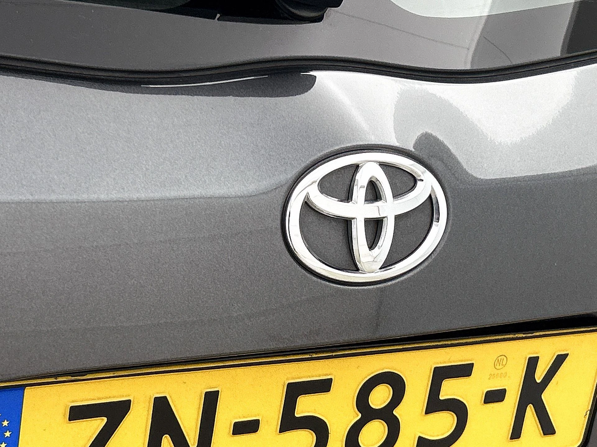 Toyota-Yaris-image-20