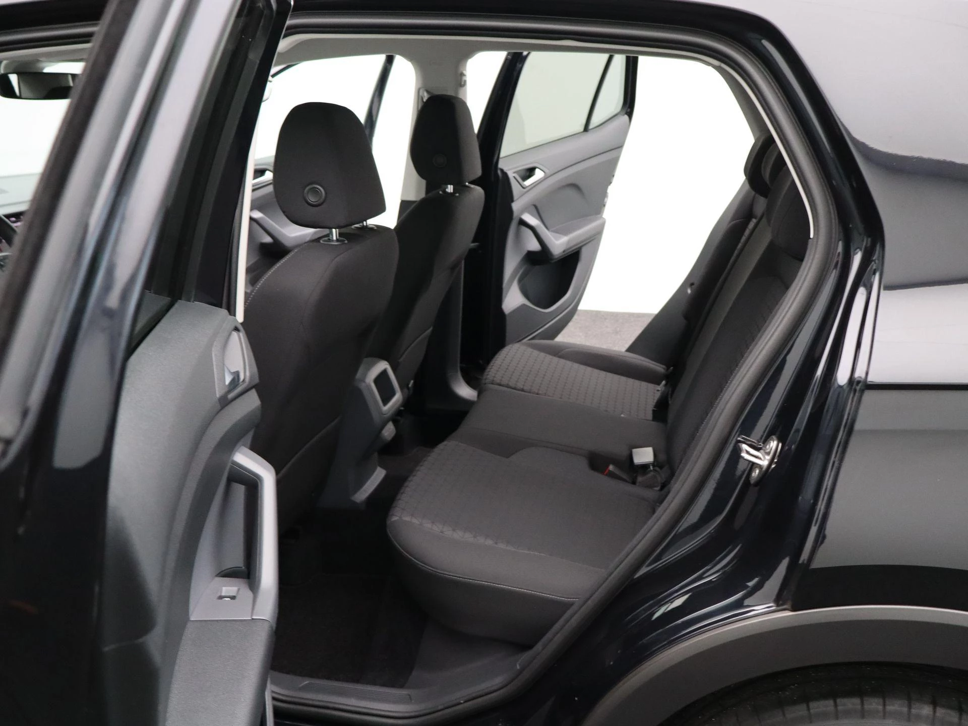 Volkswagen-T-Cross-image-11