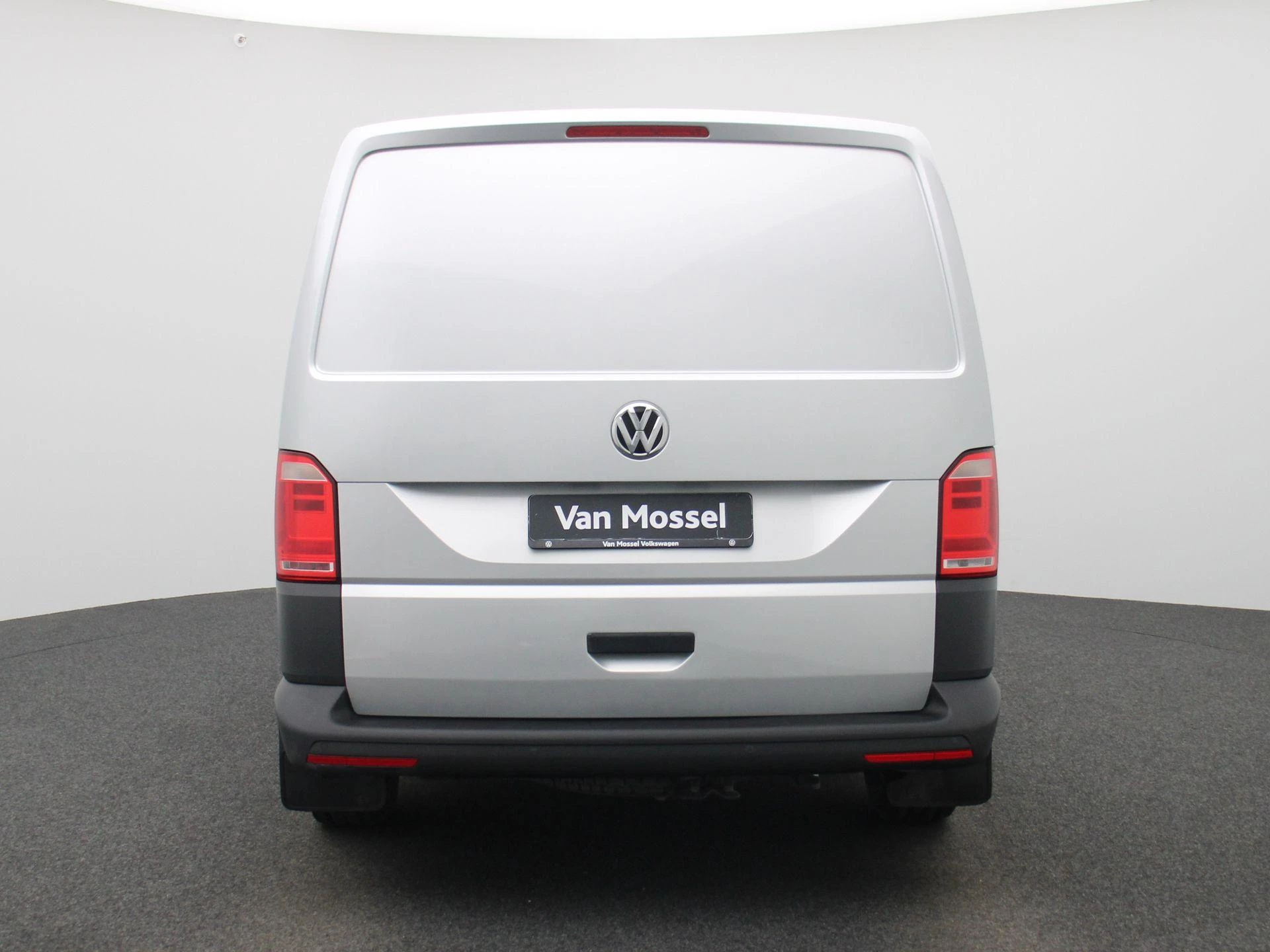 Volkswagen-Transporter-image-4