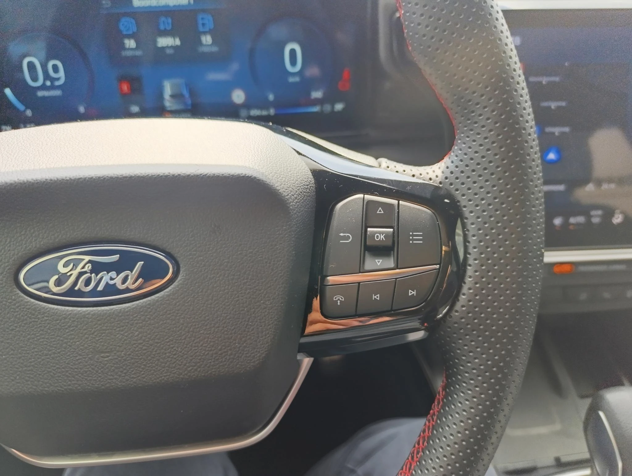 Ford Puma 1.0 EcoBoost Hybrid ST-Line X