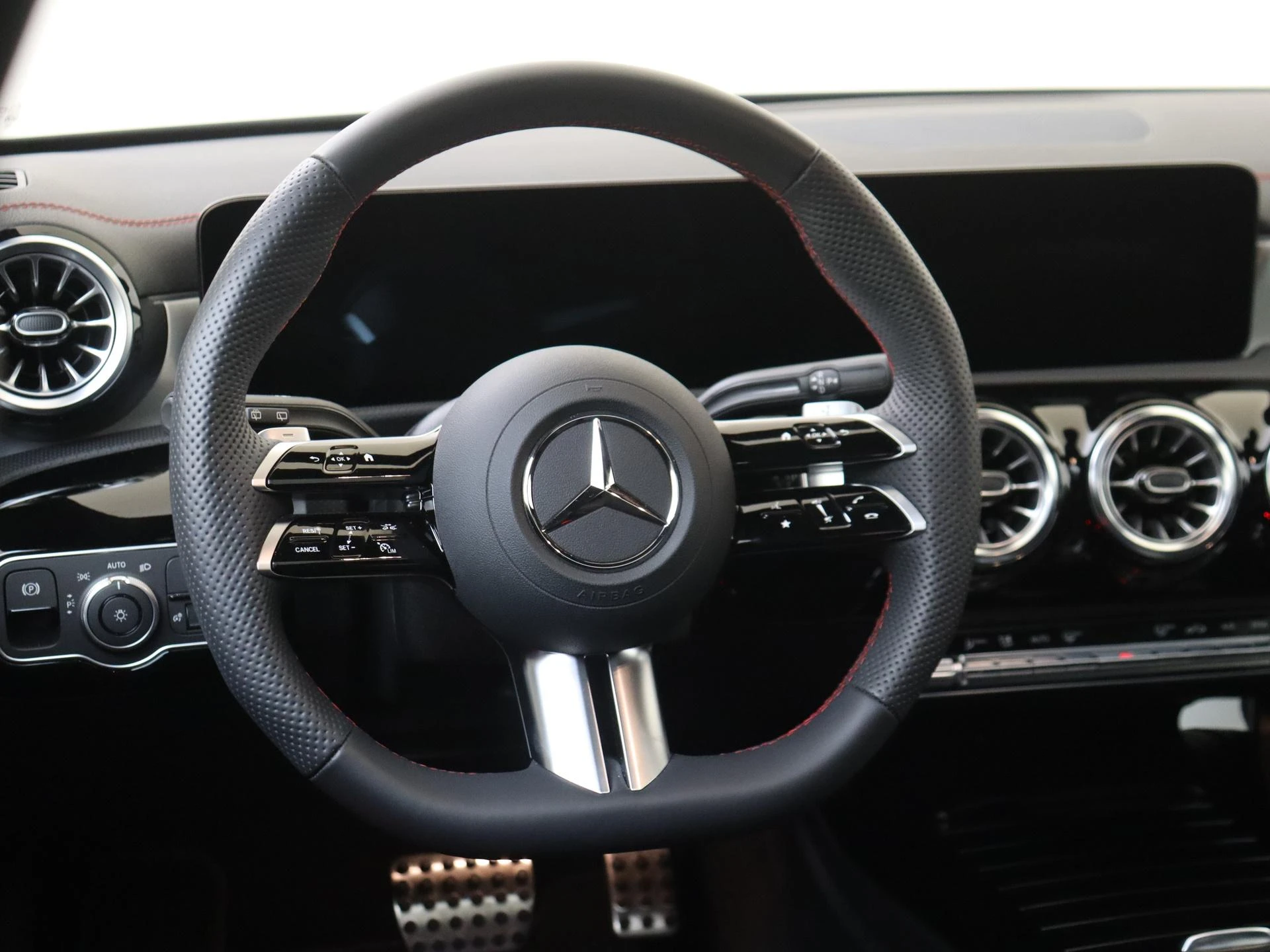 Mercedes-Benz CLA Shooting Brake 180 Star Edition AMG Line